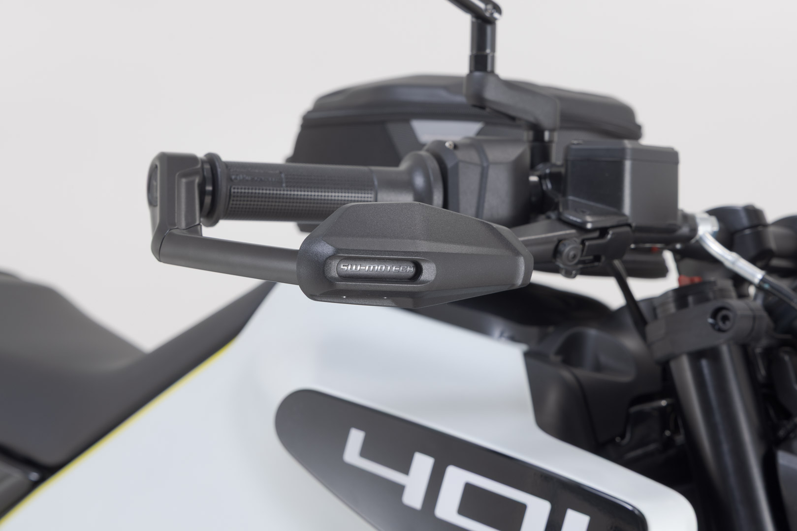 Protecții SW-Motech cu protecție împotriva vântului - Negru. Husqvarna Svartpilen/Vitpilen 401 (23-). Figura 3