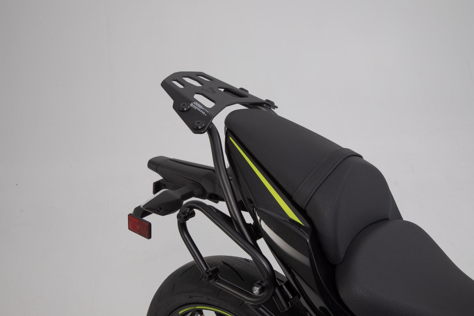 SW-Motech STREET-RACK - Preto. Kawasaki Z650 (16-), Ninja 650 (16-). Figura 2