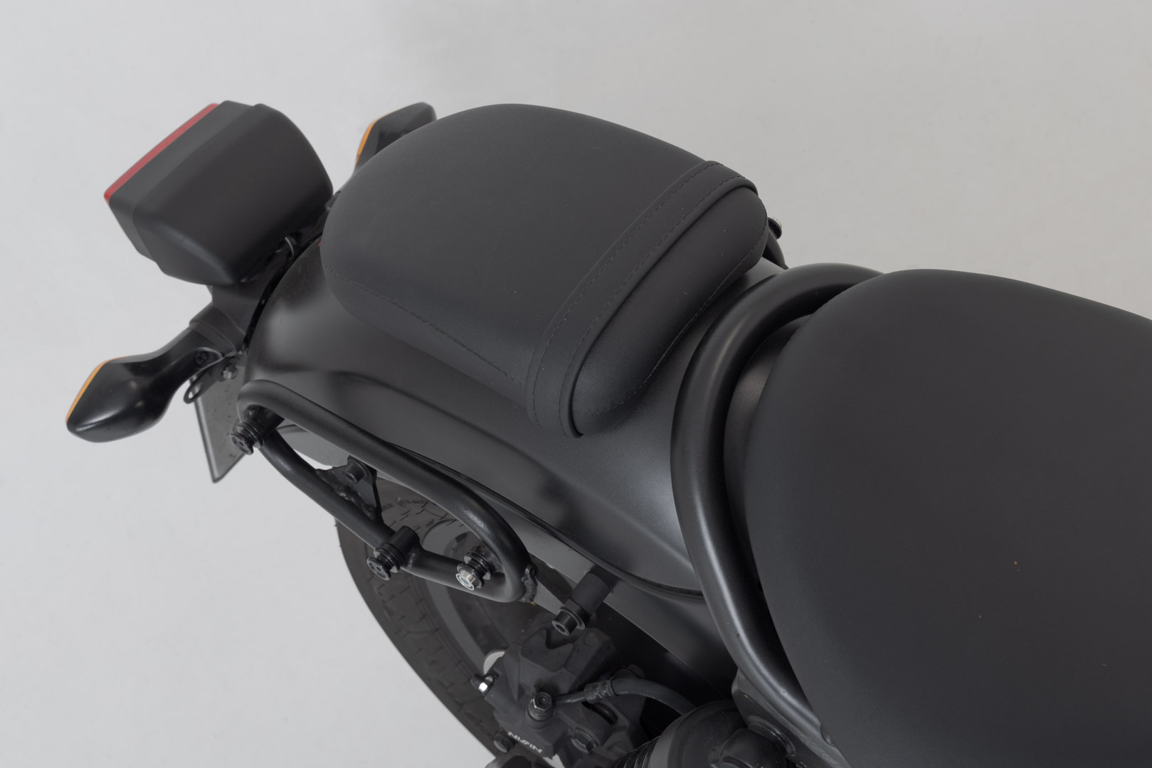 SW-Motech SysBag WP M/M sistem - Honda CMX500 Rebel (16-). Figura 5