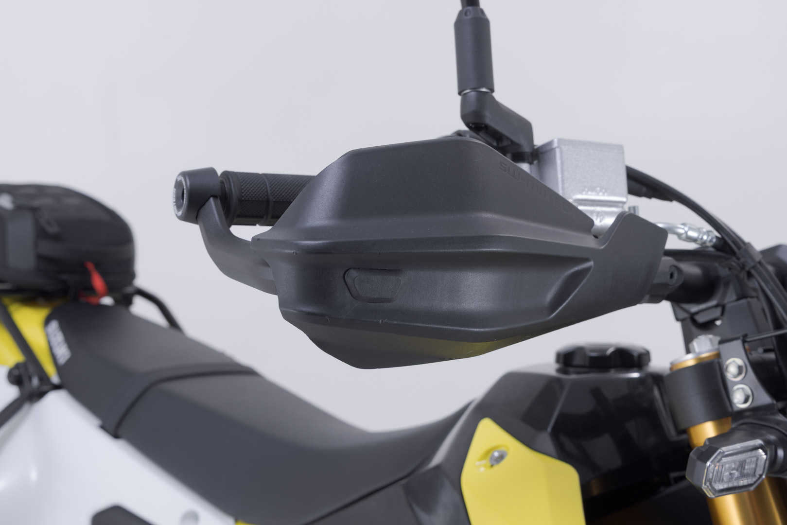 SW-Motech Adventure handguard-kit – svart. Suzuki DR-Z4S / SM (25-). Figur 3