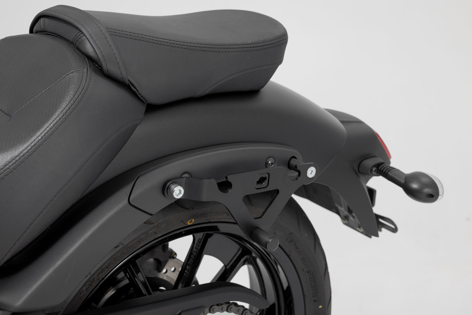 SW-Motech Legend Gear sistem de geantă laterală LH1/LH1 - 2x 19,5 l. Kawasaki Vulcan S (16-). Figura 3