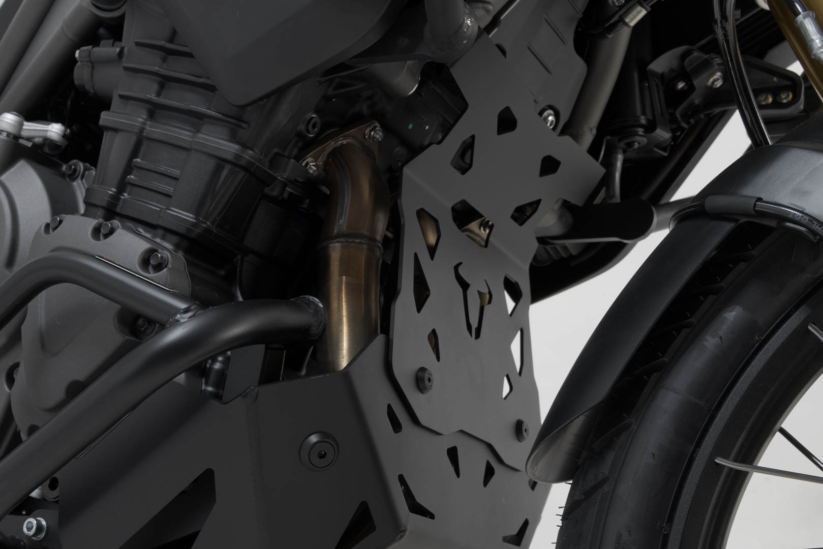 Extensão de guarda do motor SW-Motech - Preto. Triumph Tiger 1200 modelos (22-). Figura 2