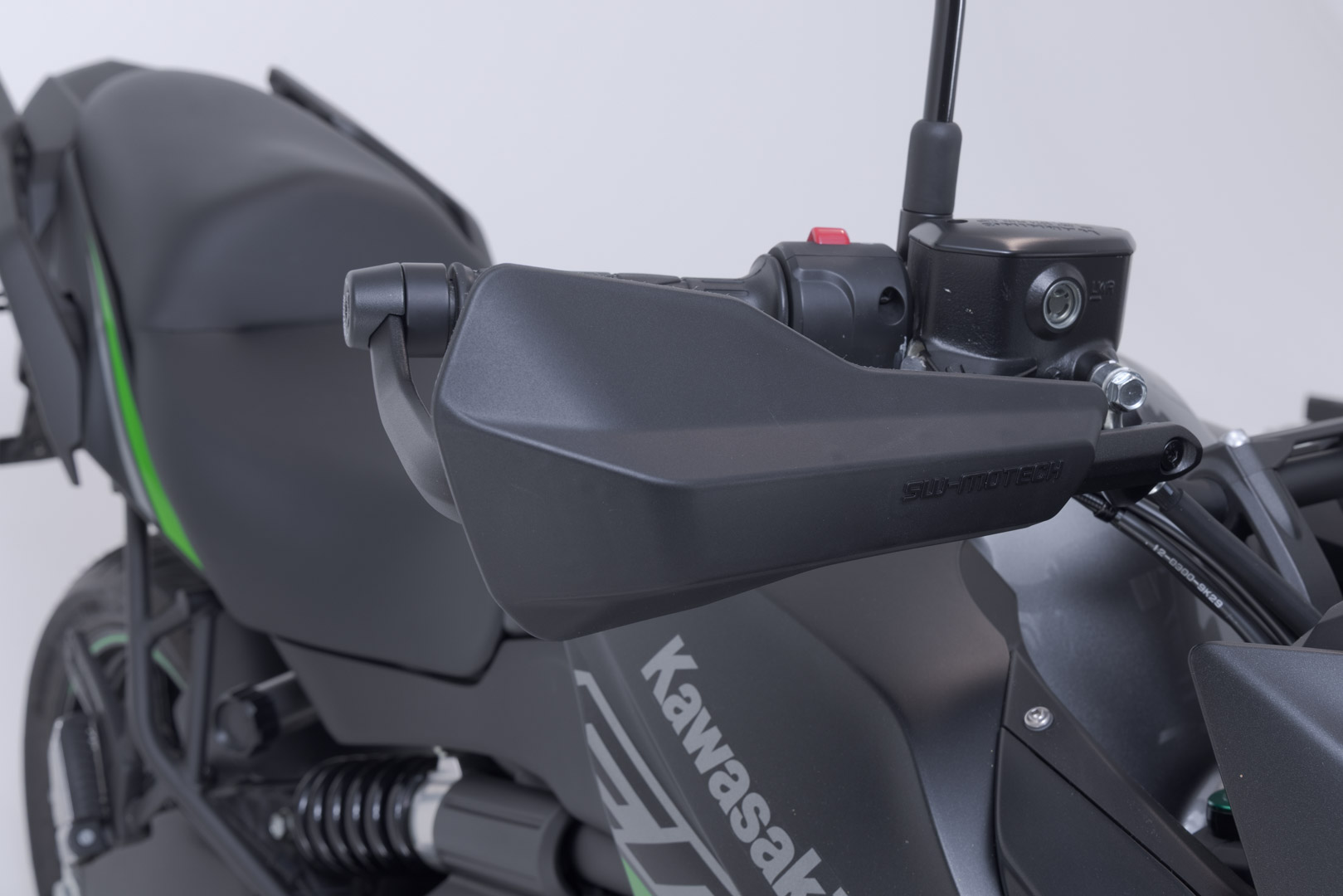 Kit SW-Motech Sport de protecție de mână - Negru. Kawasaki Versys 650 (07-21). Figura 3
