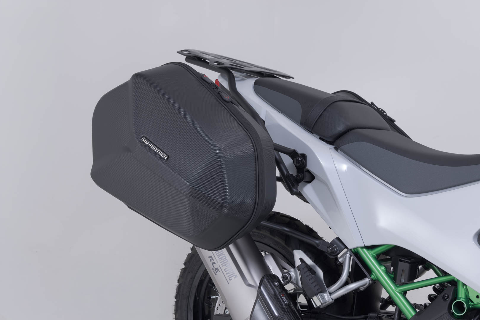 SW-Motech AERO ABS side case system for Akrapovic - 2x25 l. Kawasaki KLE500 / KLE500 SE (26-). Figure 3
