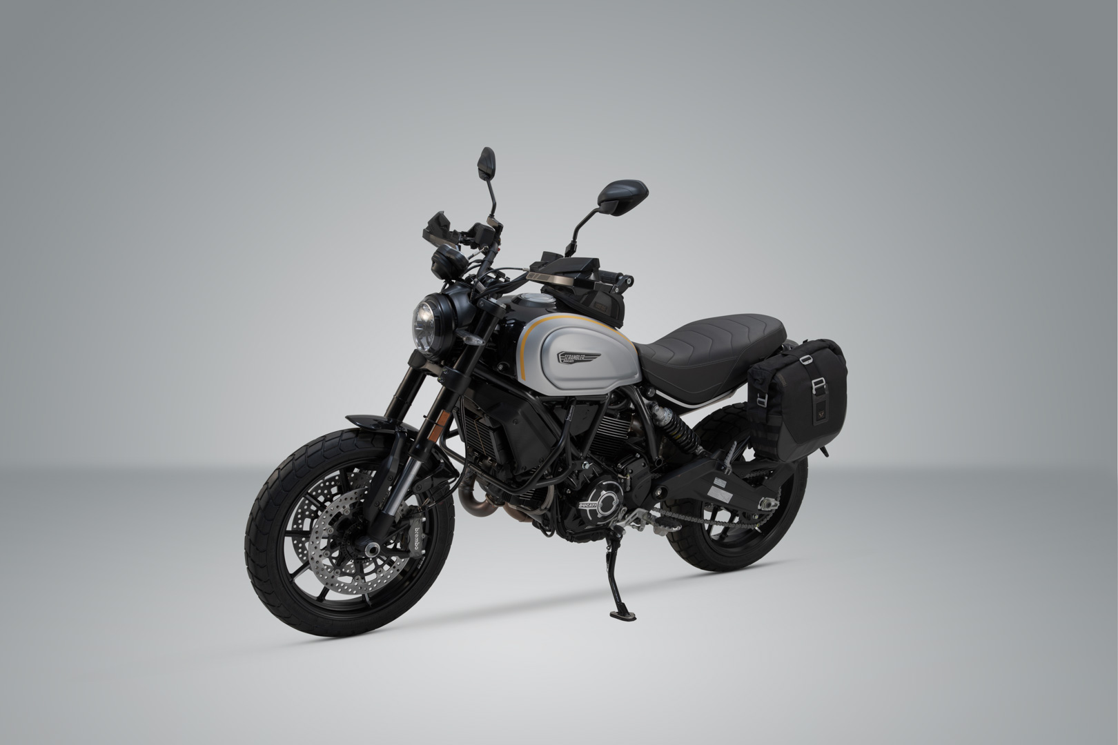 SW-Motech Legend Gear sistem de geantă laterală LC - modele Ducati Scrambler. Figura 2