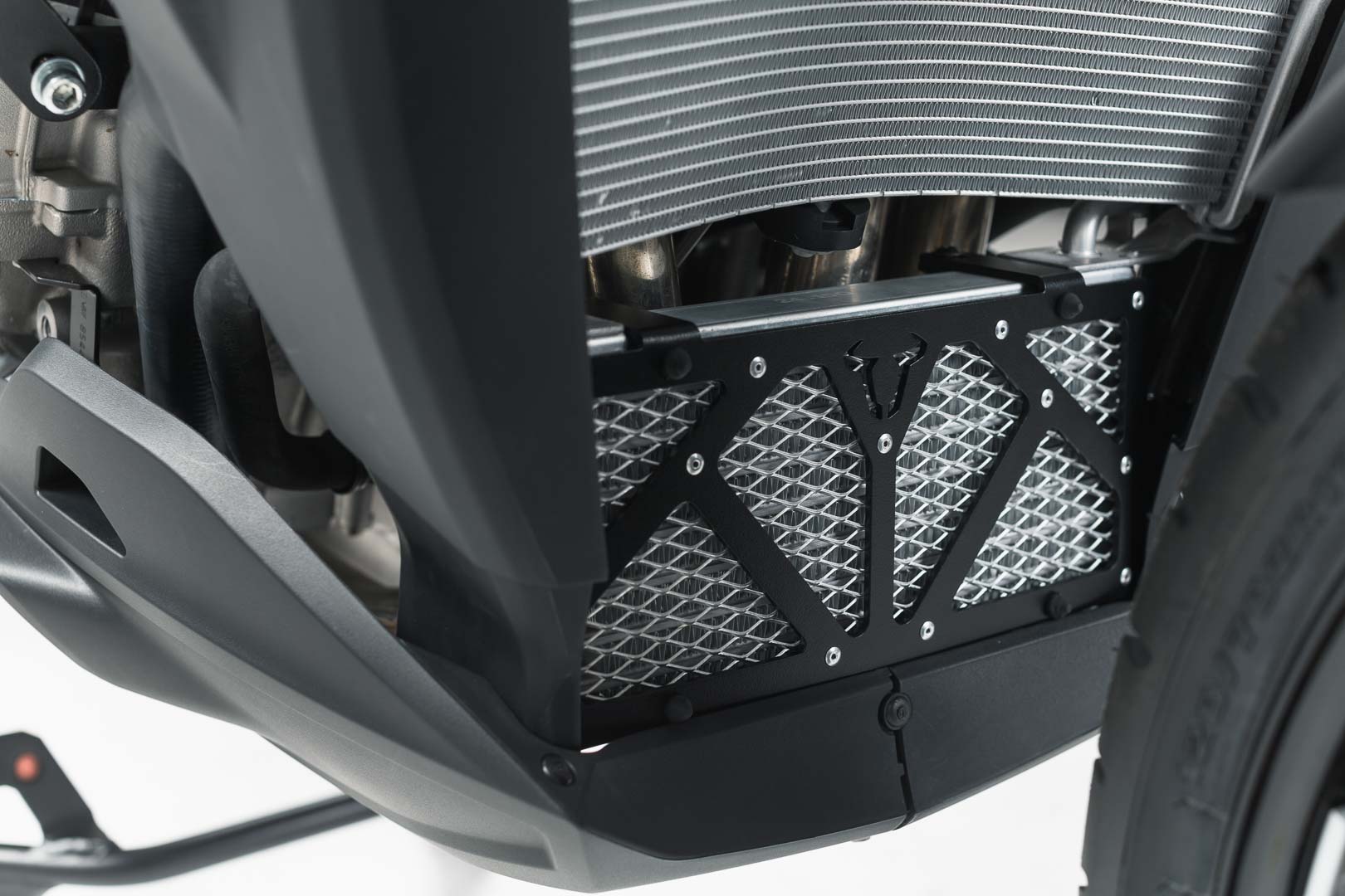 Protecție pentru răcitor de ulei SW-Motech - Negru/Argintiu. BMW S 1000 XR (15-19). Figura 1