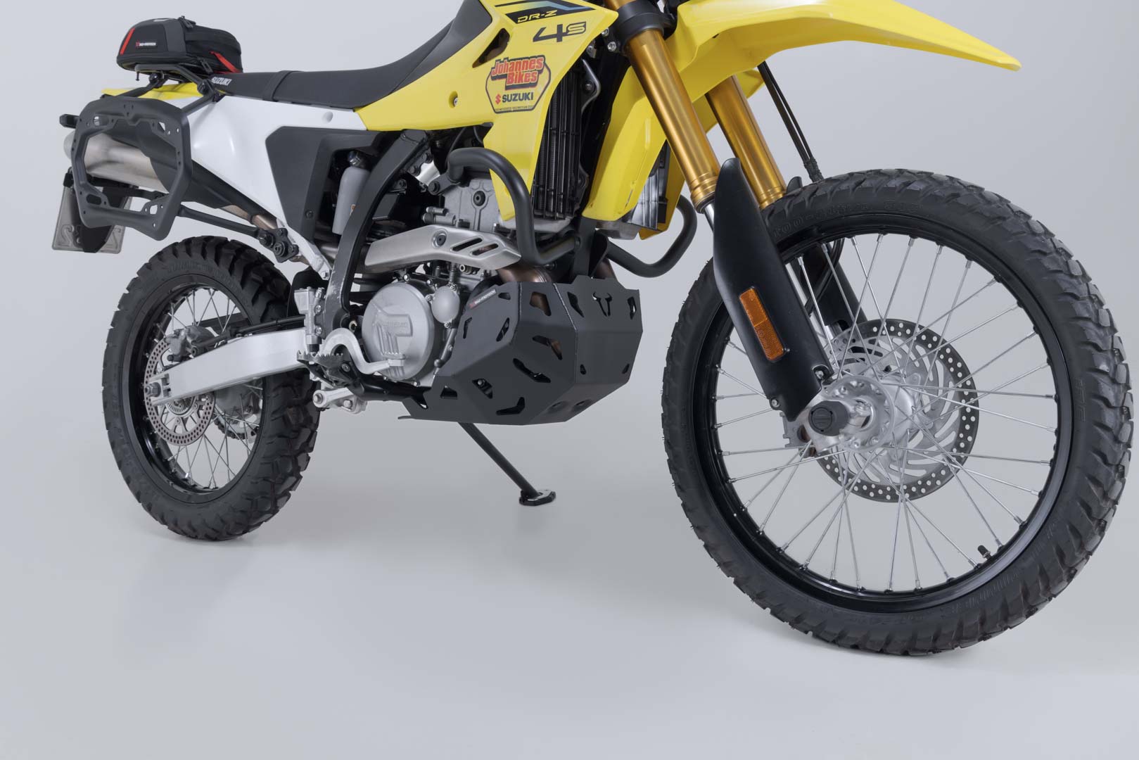 SW-Motech motorskydd - svart. Suzuki DR-Z4S / DR-Z4SM (25-). Figur 1