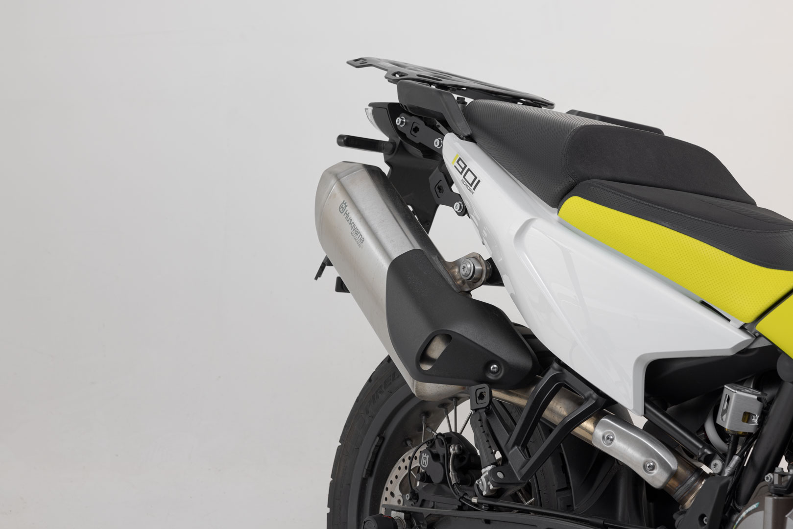 Portavion lateral SW-Motech PRO - Negru. Husqvarna Norden 901 (21-). Figura 5