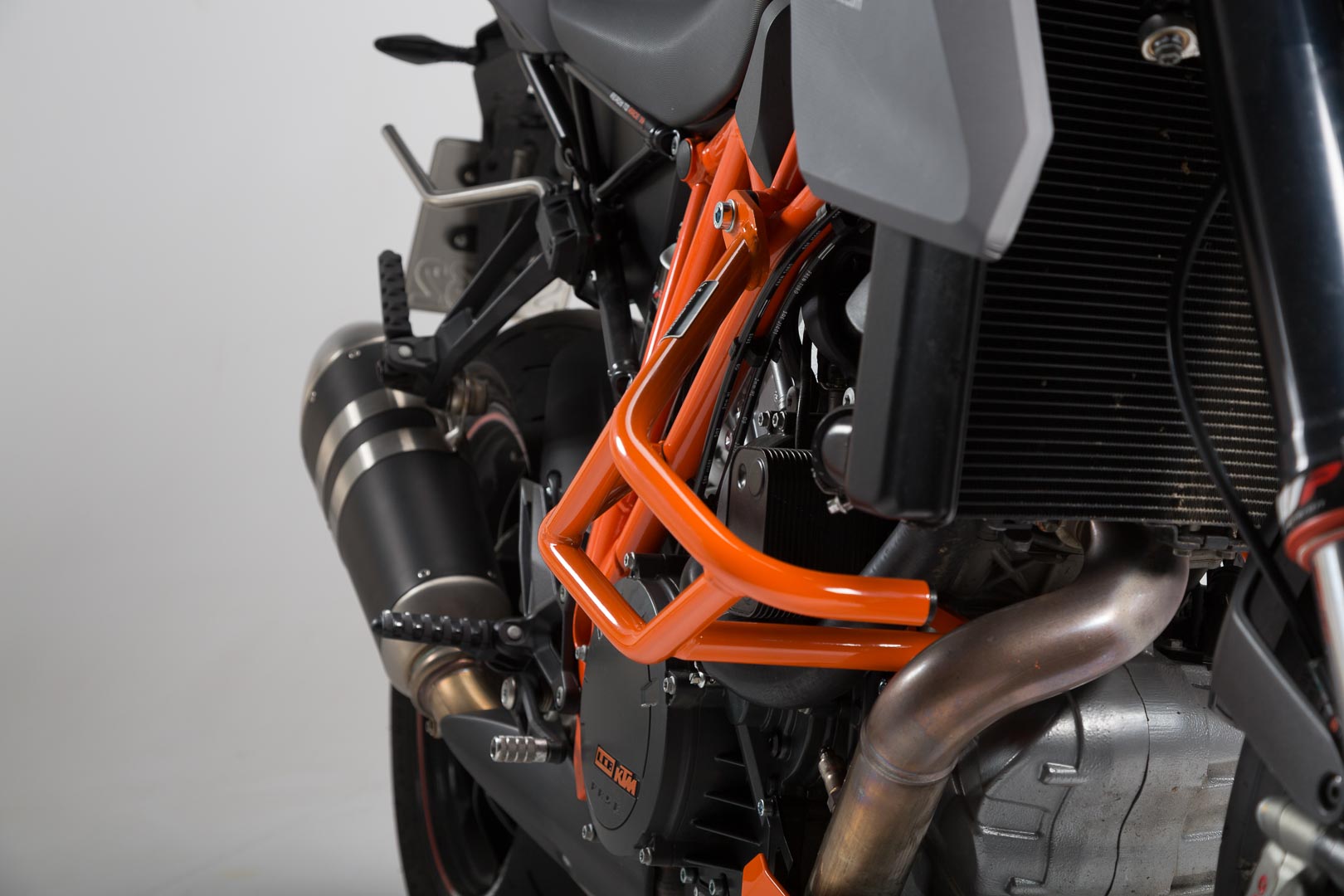 SW-Motech Crash bar - Portocaliu. KTM 1290 Super Duke R / GT. Figura 4