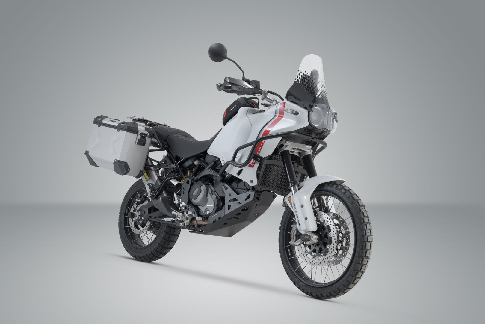 SW-Motech TRAX ADV aluminum case system US model - Silver. 45/37L. DesertX (22-) / Rally (23-). Figure 2