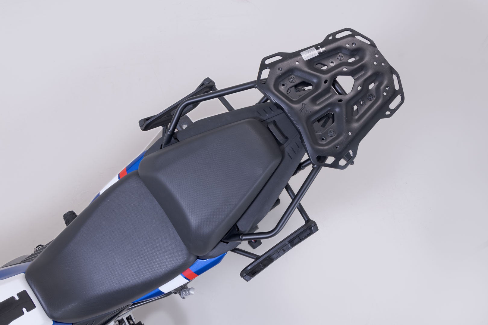 SW-Motech V-LOC Side Carrier left - BMW F 450 GS (25-). For BMW luggage rack. Figure 5