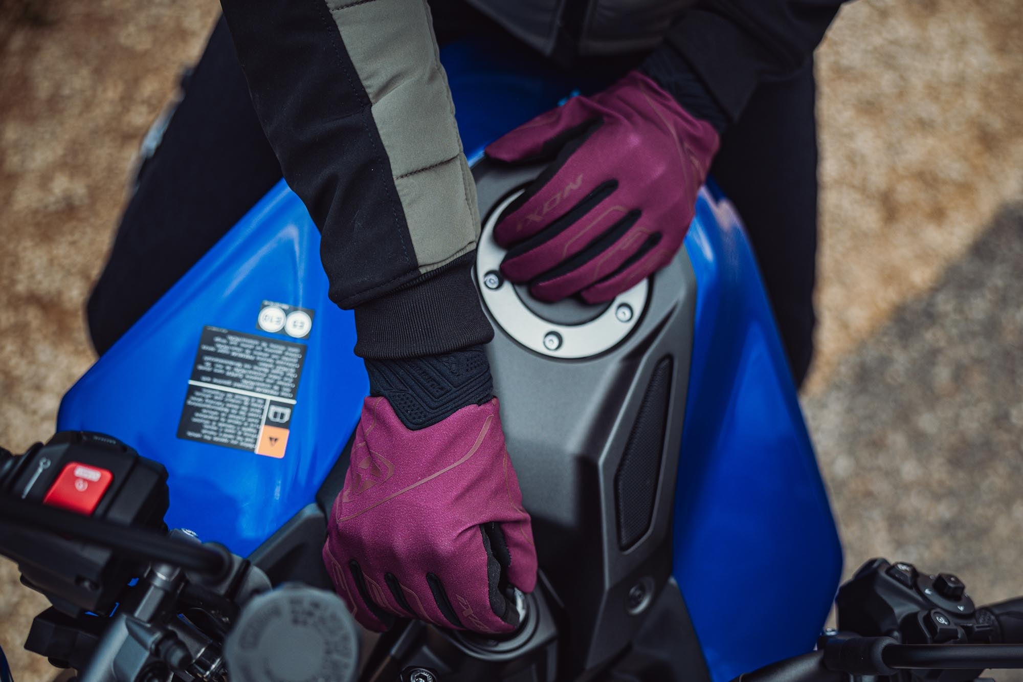 Ixon Pro Hurricane 2 Winter Ladies Motorcycle Gloves XL Figure 4