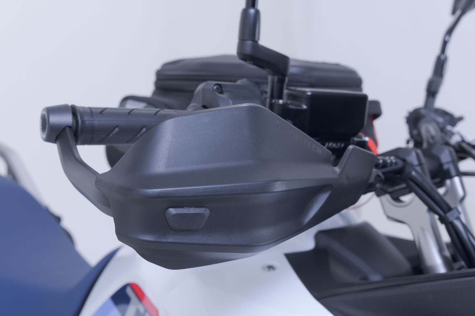 Kit de protecție SW-Motech Adventure - Negru. Honda XL750 Transalp (22-). Figura 4