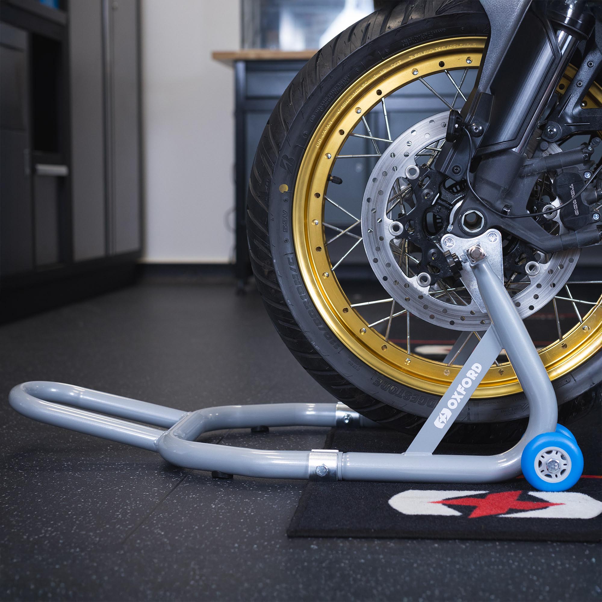 Oxford Premium Paddock Stand Figure 8