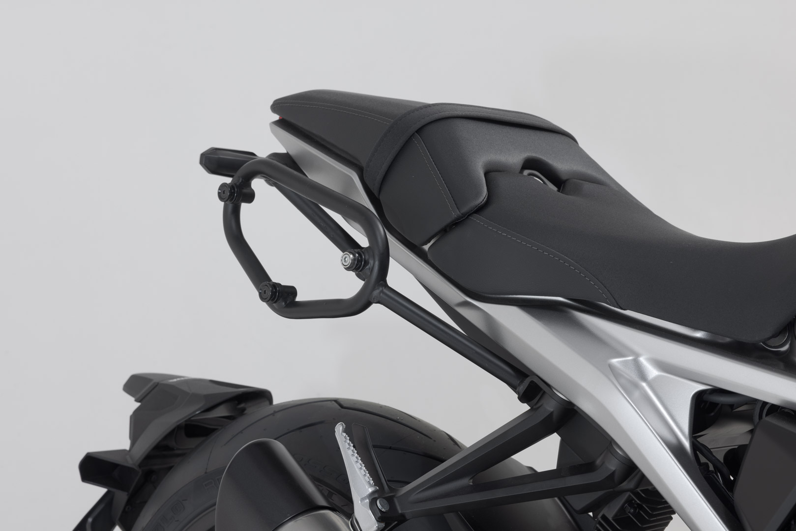 SW-Motech SLC portavion lateral dreapta - Honda CB1000R (21-). Figura 4