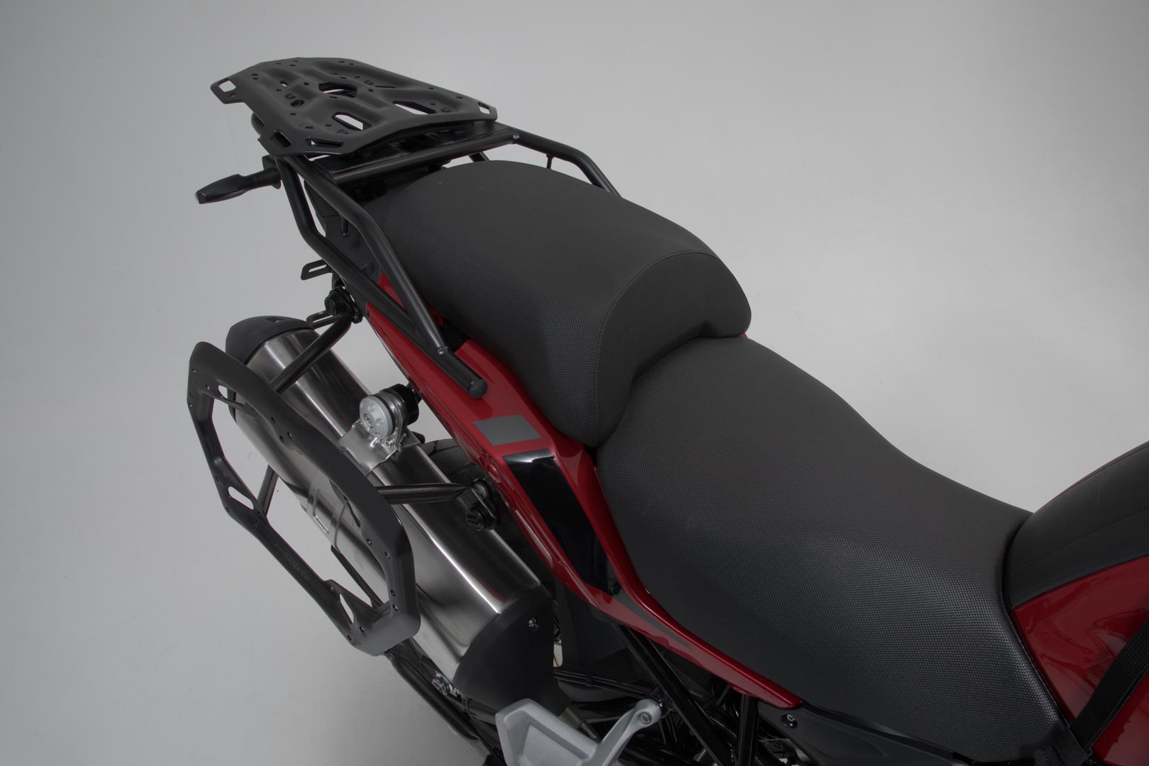 Portavion lateral SW-Motech PRO - Negru. Benelli TRK 502 X (18-). Figura 4