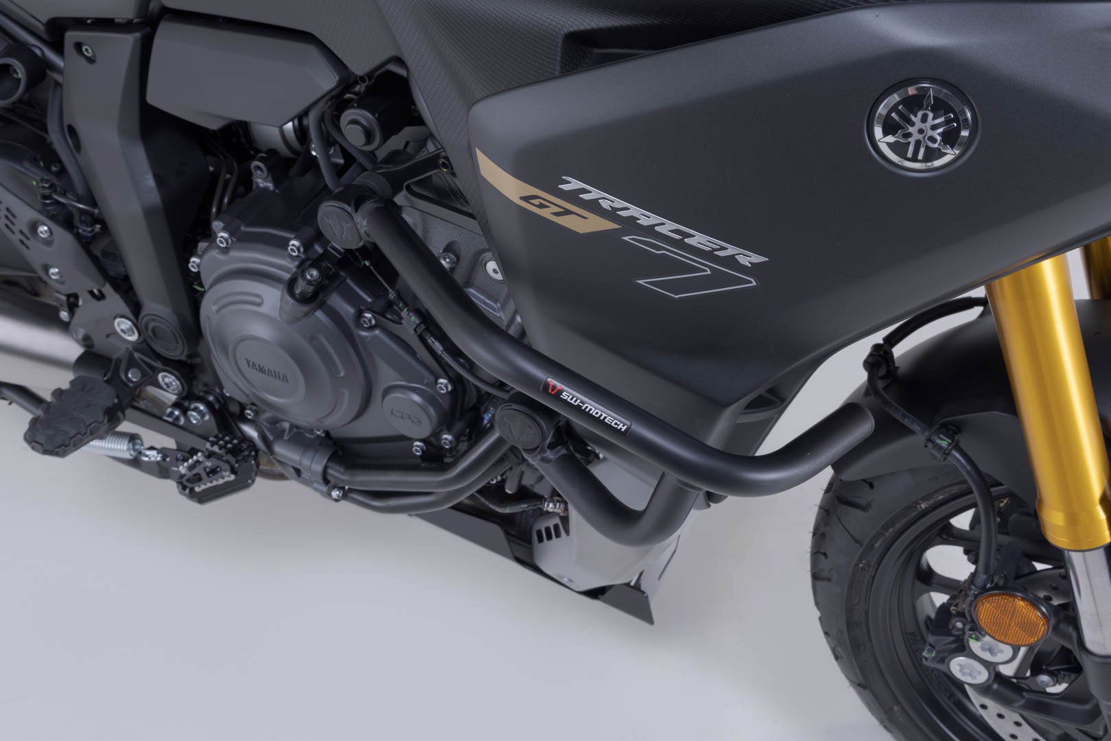 Side view of SW-Motech Crash bar - Black. Yamaha Tracer 7 / GT (25-).