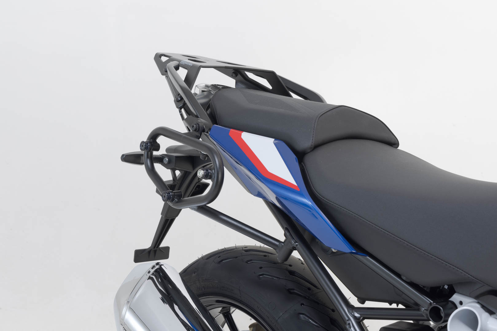Sistem lateral SW-Motech URBAN ABS - 2x 16.5 l. BMW R 1200 R (14-18), R 1250 R/RS (18-) Figura 4
