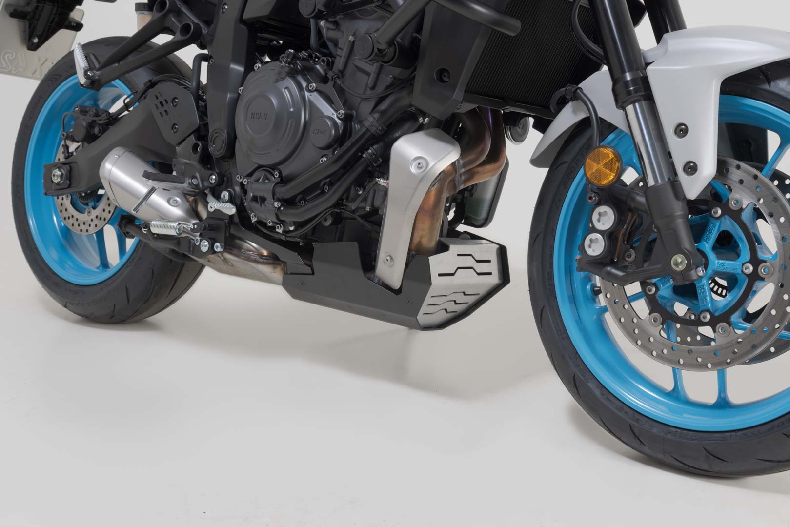 SW-Motech Front spoiler - Black/silver. Yamaha MT-07 (24-). Figure 1