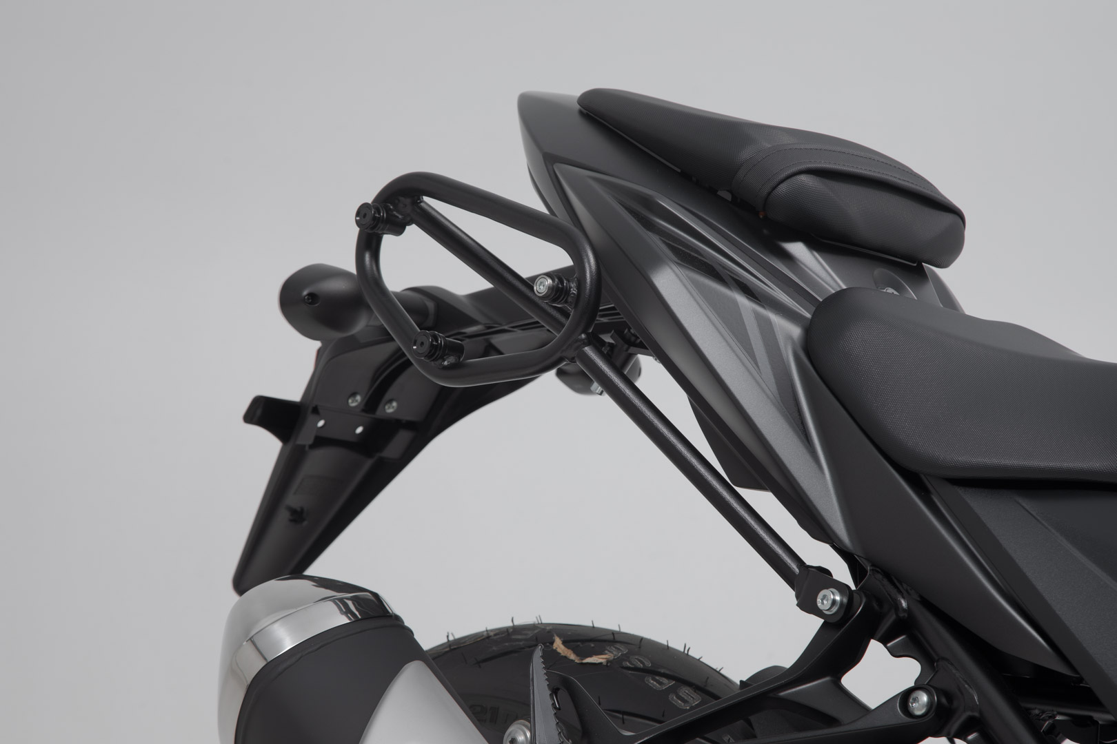 Sistem lateral SW-Motech URBAN ABS - 2x 16,5 l. Suzuki GSX-S 750 (16-). Figura 3