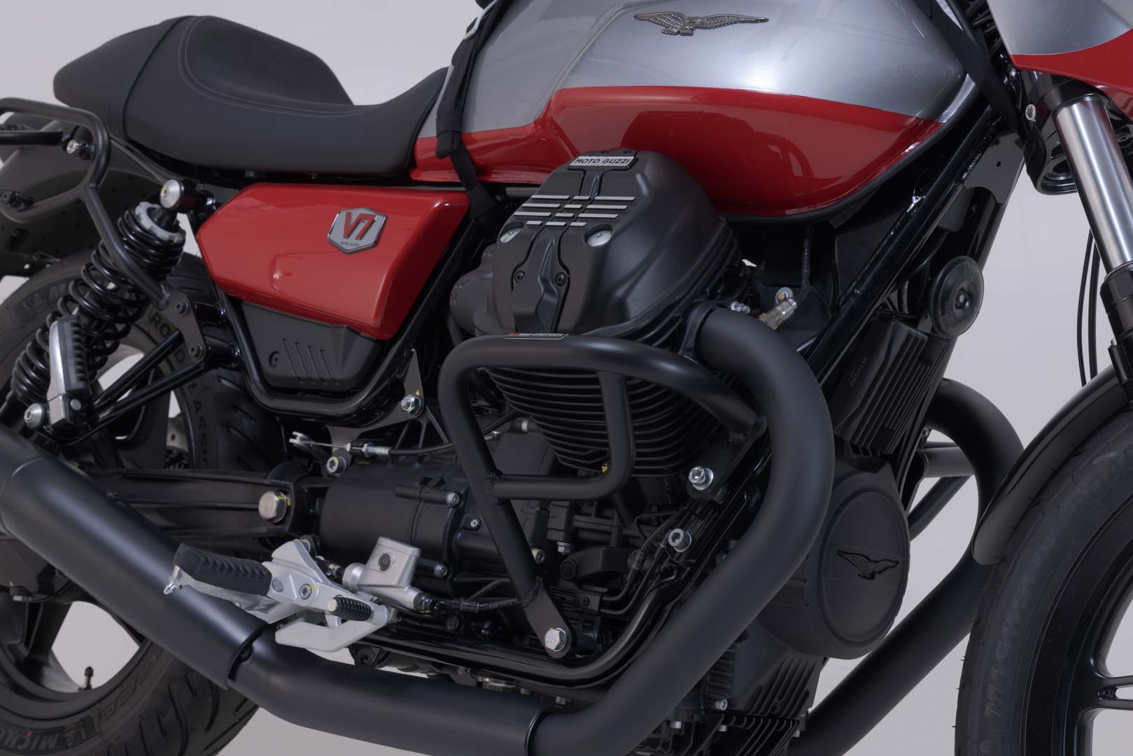 SW-Motech Krockbåge - Svart. Moto Guzzi V7/V9 modeller. Figur 2
