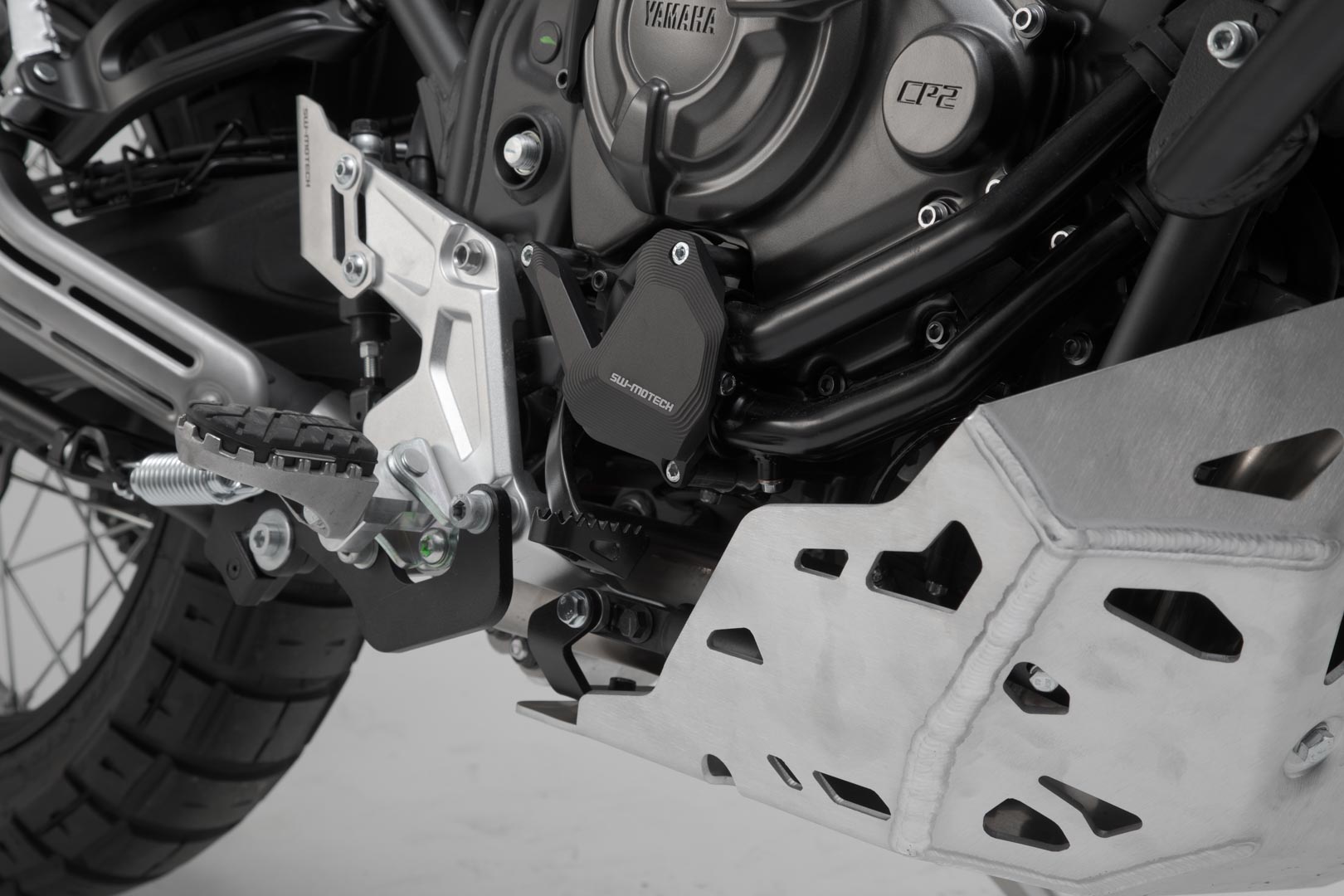 Protecția pompei de apă SW-Motech - Argintiu/negru. Modele Yamaha Ténéré 700 (19-). Figura 4