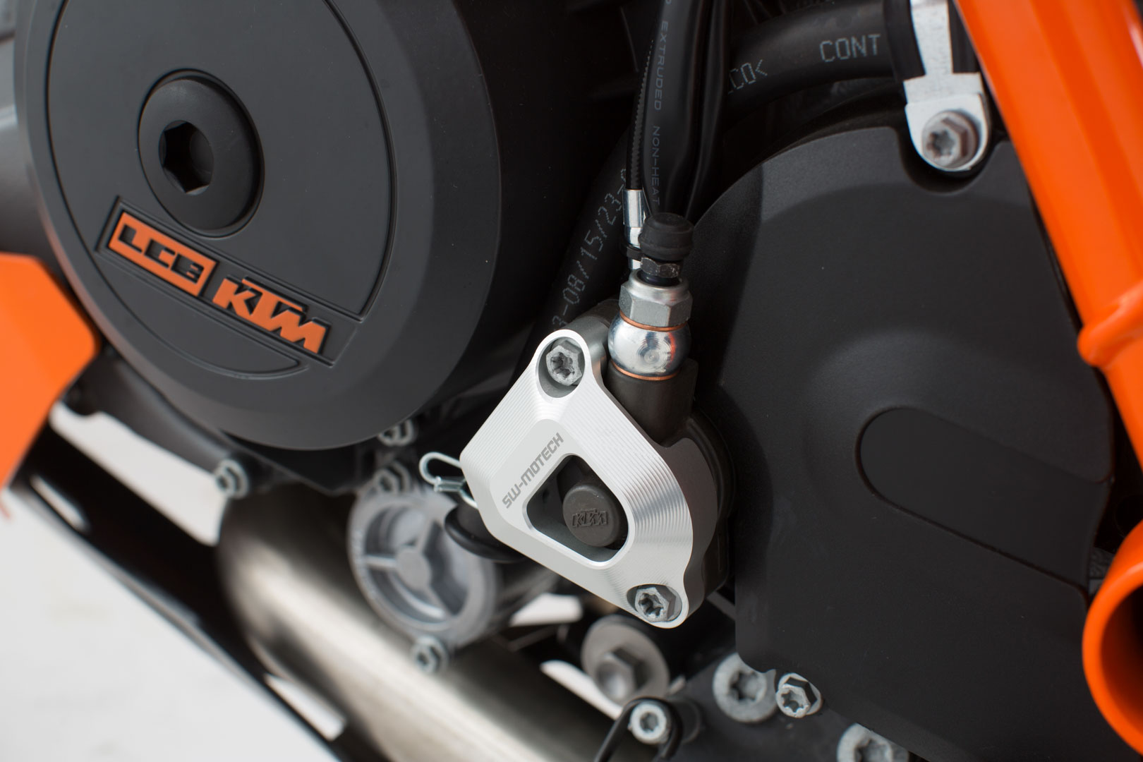 SW-Motech Protection set - KTM Adventure models. Figure 2