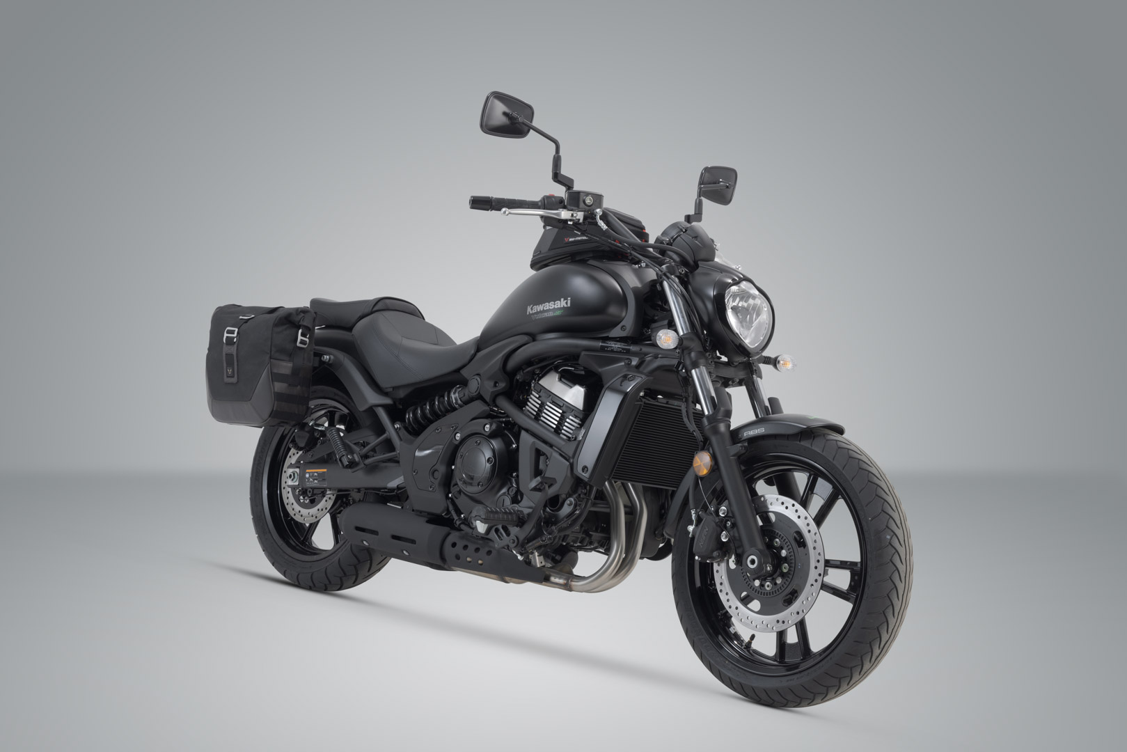 SW-Motech Legend Gear sistem de geantă laterală LC Black Edition - Kawasaki Vulcan S (16-). Figura 2