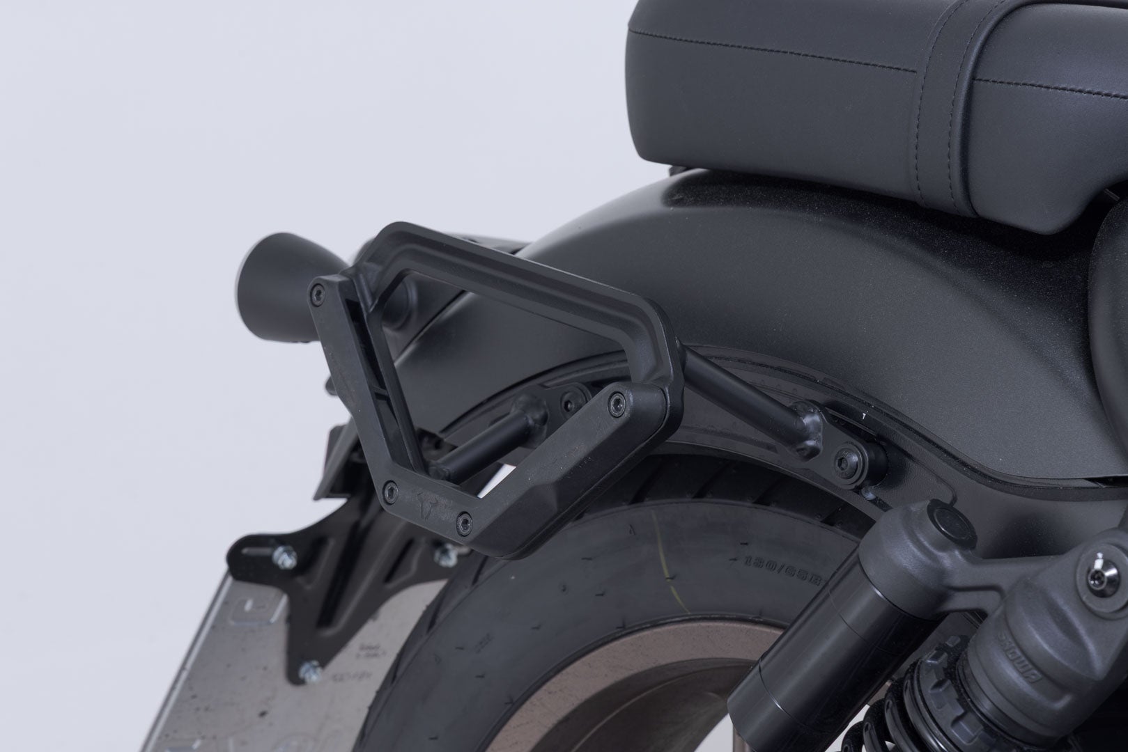 SW-Motech V-LOC Side Carrier right - Honda CMX1100 Rebel (20-). Figure 4
