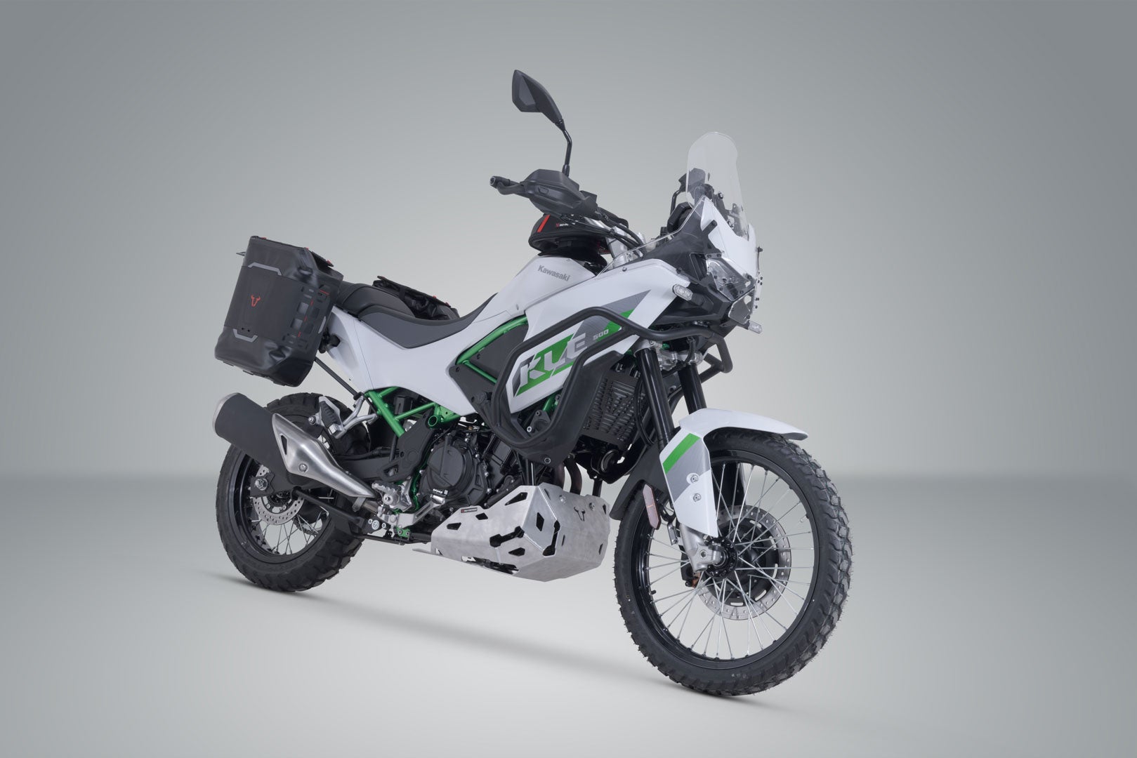 Side view of SW-Motech Side Bag WP system V-LOC - 16/16 l. Kawasaki KLE500 / KLE500 SE (26-).
