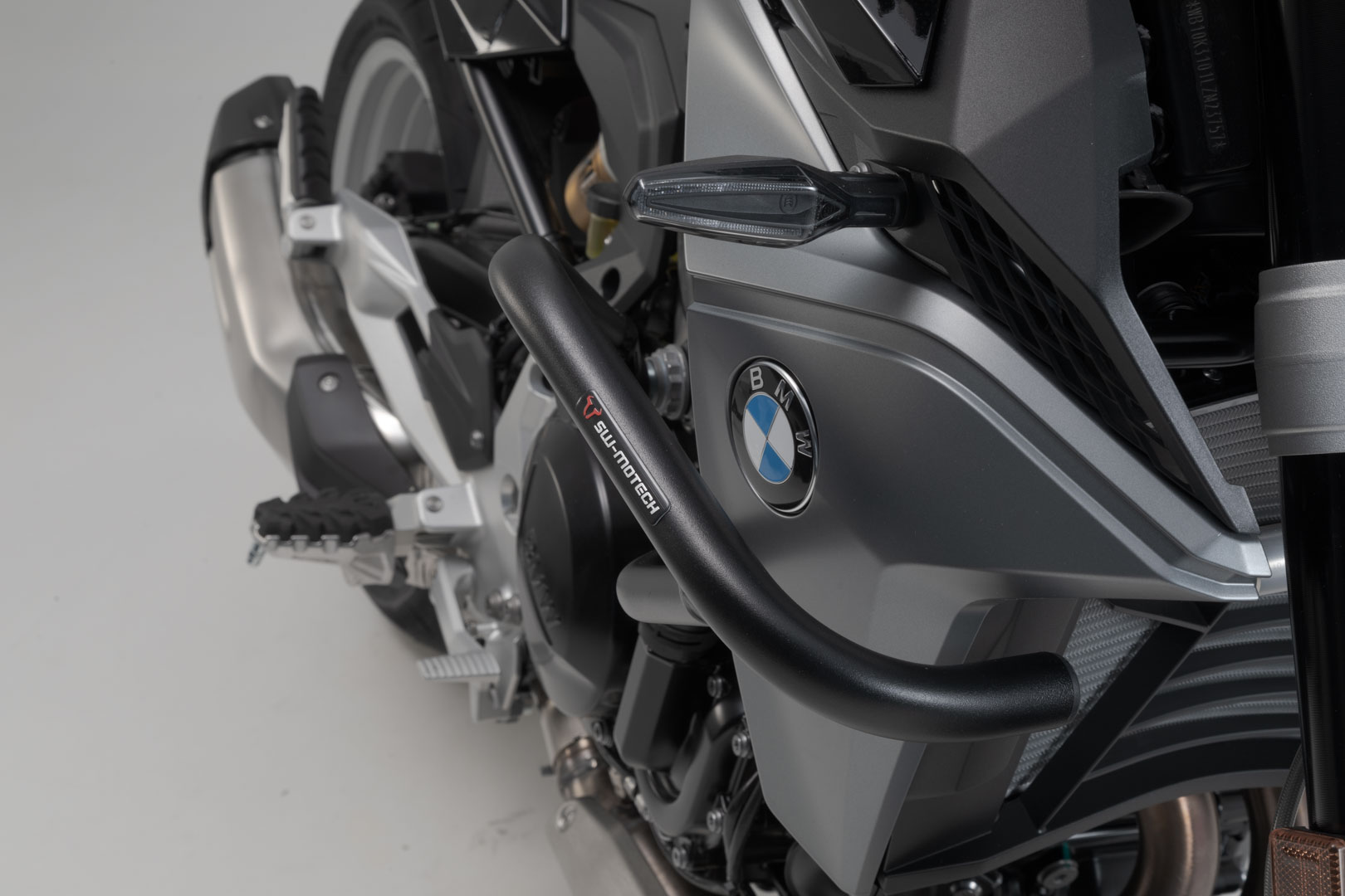 SW-Motech Crash bar - Negru. BMW F 900 R (19-). Figura 4