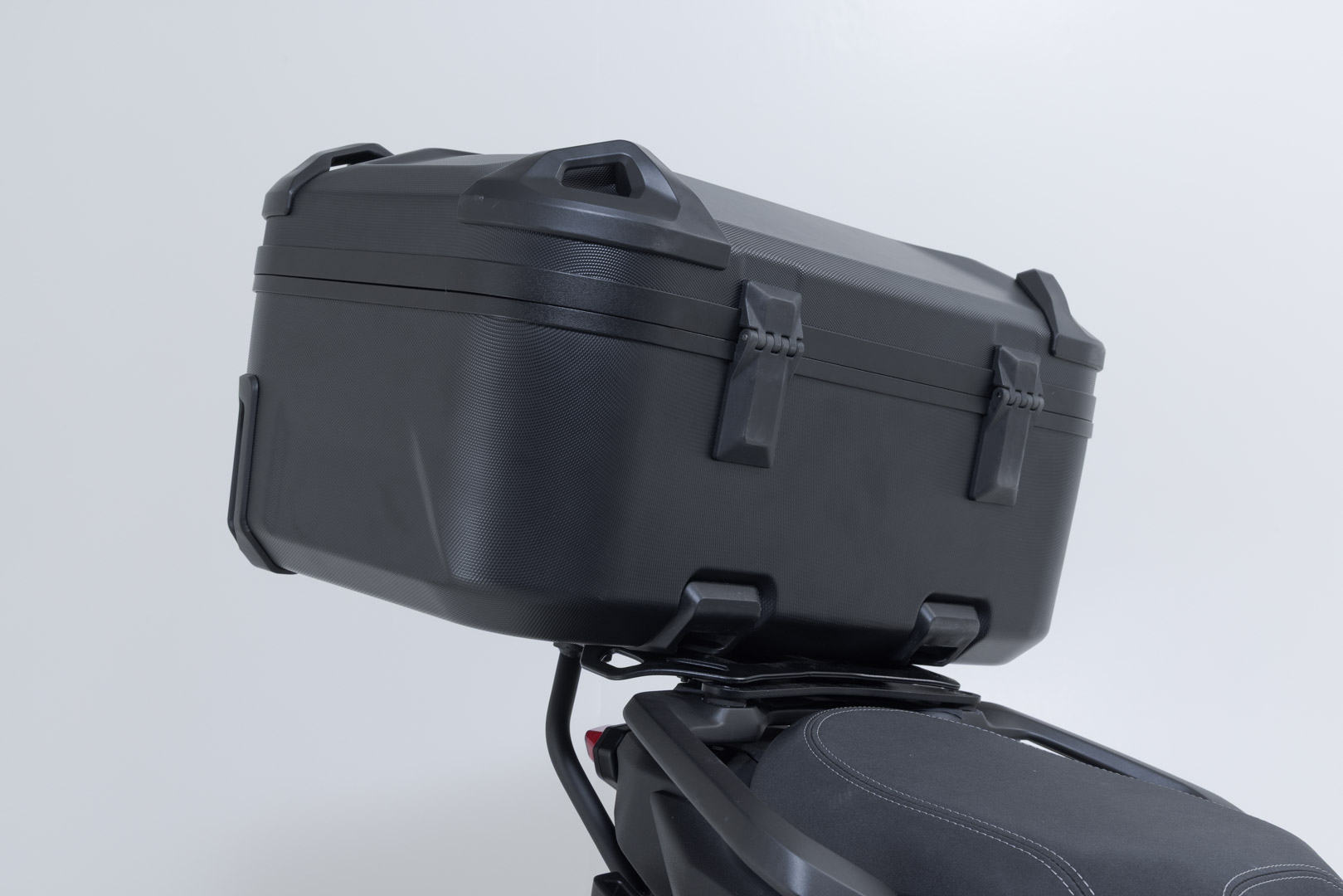 SW-Motech DUSC L top case system - Negru. 55 l. Yamaha Tracer 9 / GT / GT+ (24-). Figura 5
