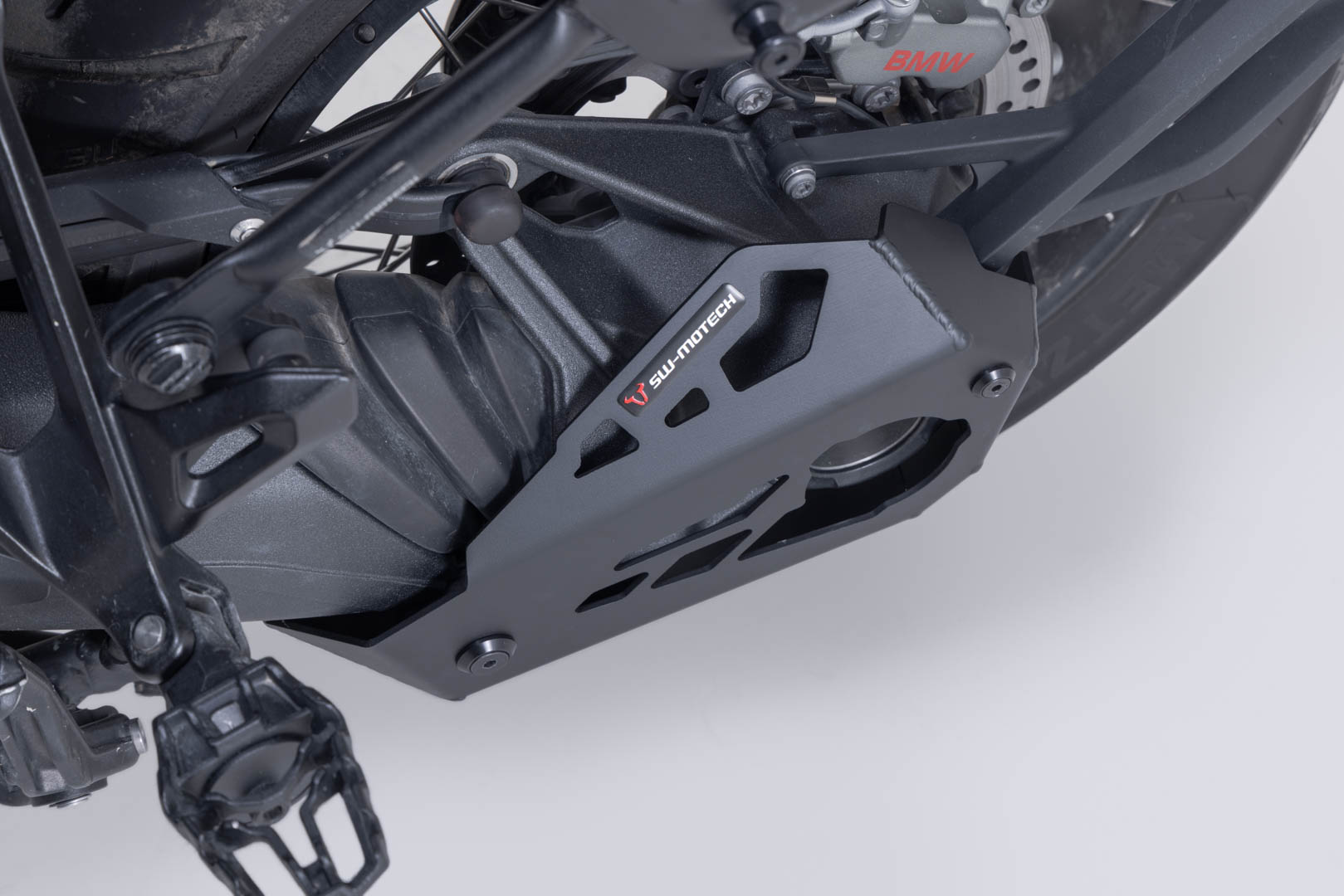 SW-Motech Kardan-skydd – Svart. BMW R 1300 GS (23-) / Adventure (24-). Figur 1