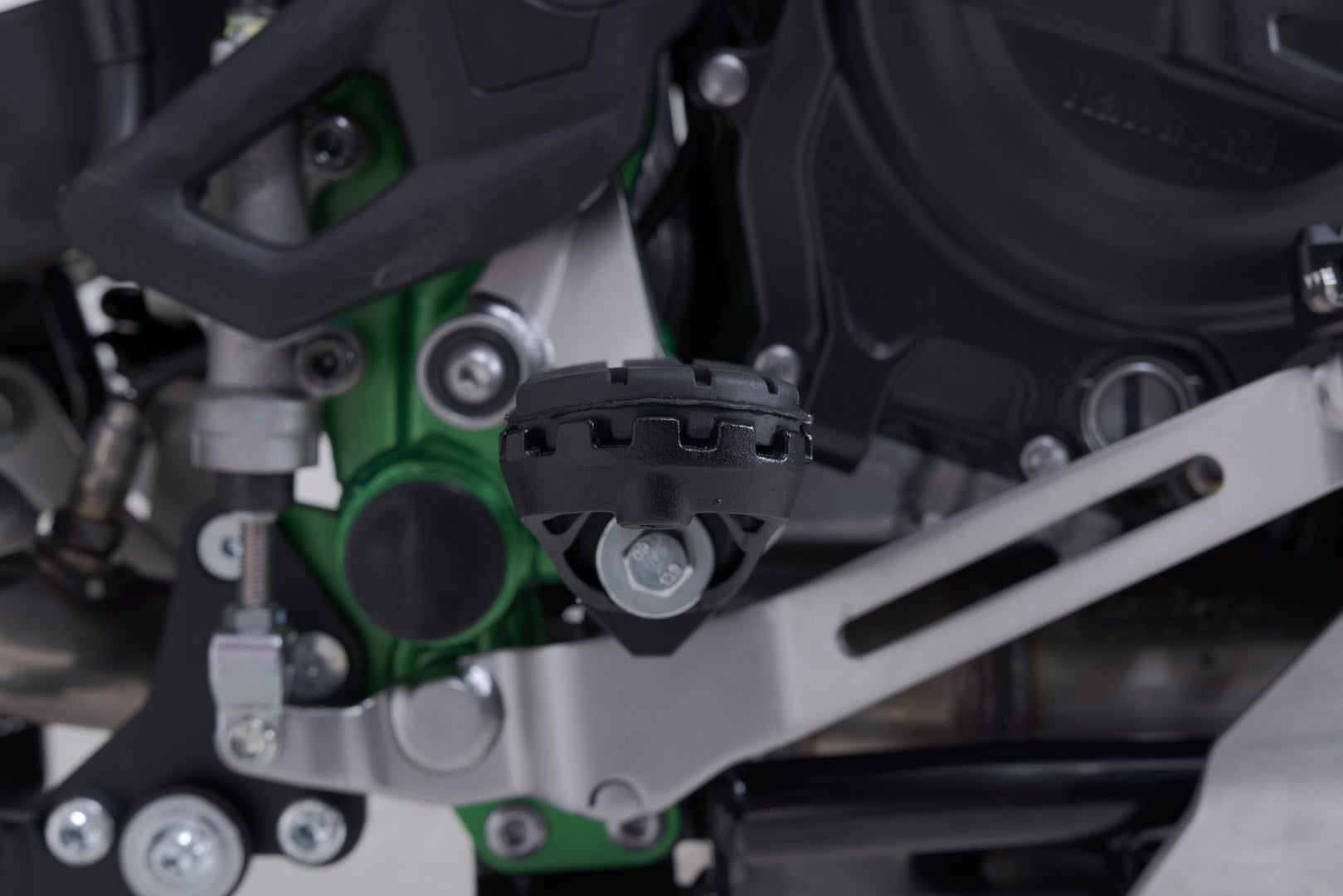 SW-Motech ION footrest kit - Black. Kawasaki KLE500 / KLE500 SE (26-). Figure 5
