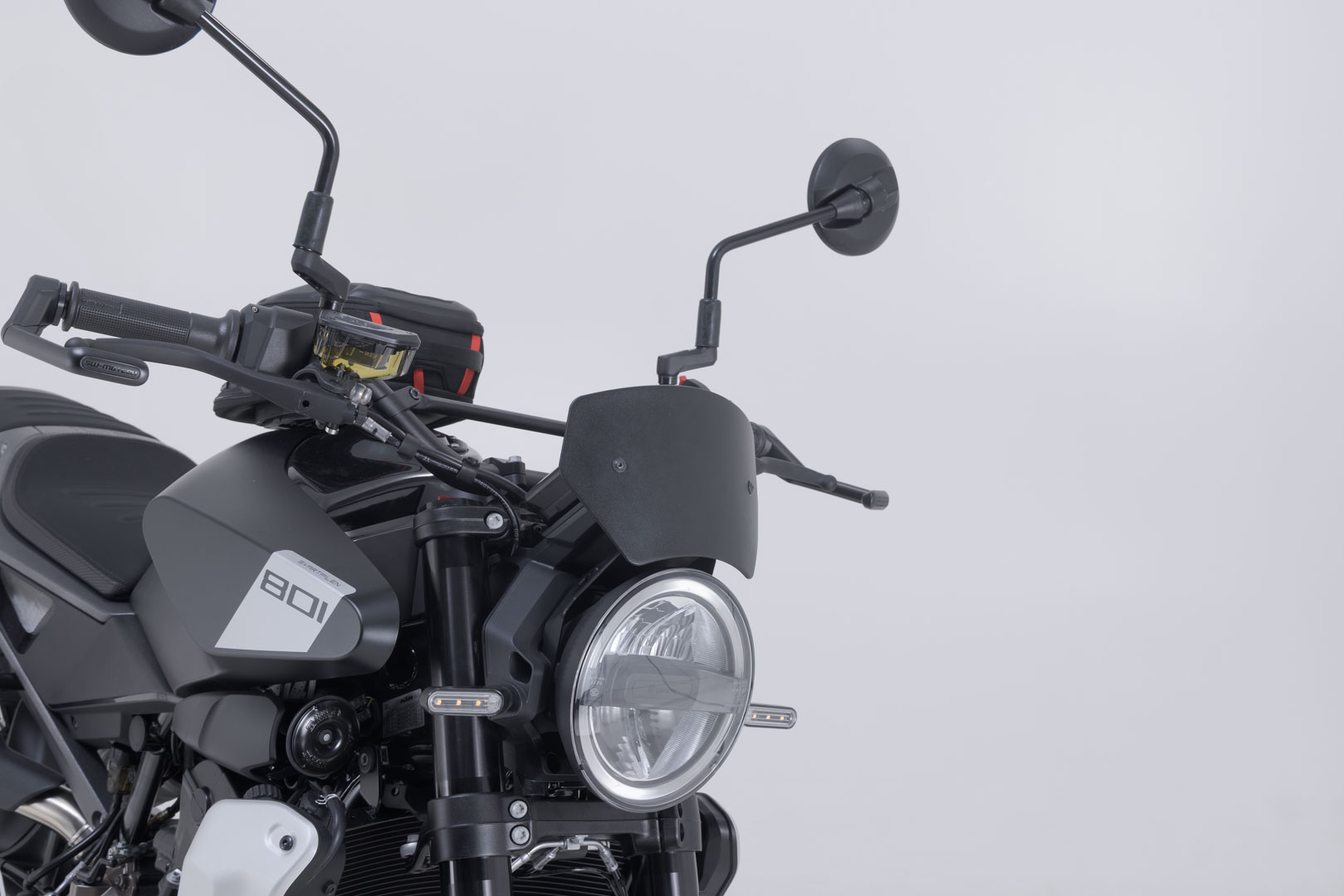 Parbrizul SW-Motech - Negru. Husqvarna Svartpilen 801 (24-). Figura 1