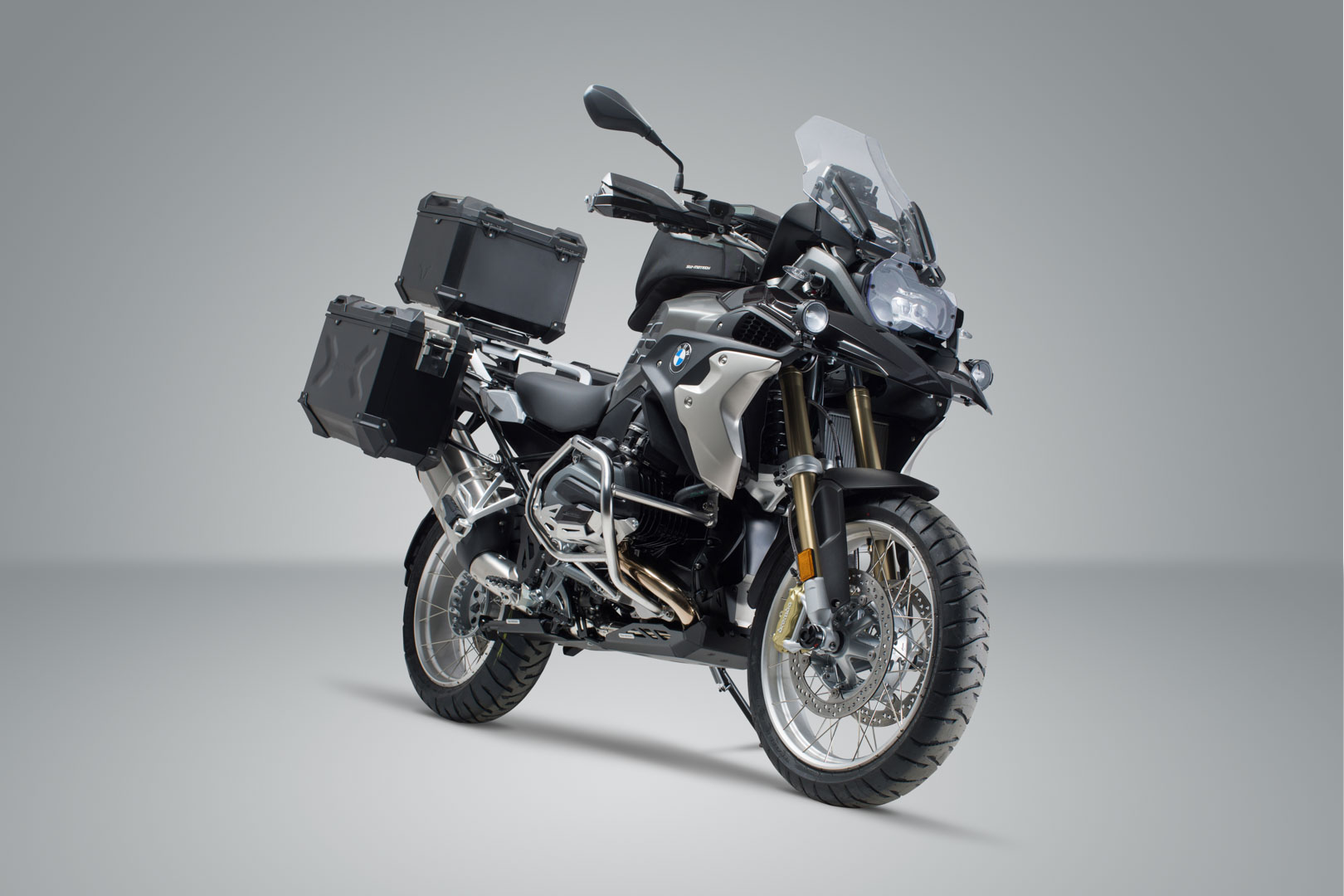 Setul de aventură SW-Motech TRAX ADV - Argint. BMW R 1200 GS (12-18)/ R 1250 GS (18-). Figura 2
