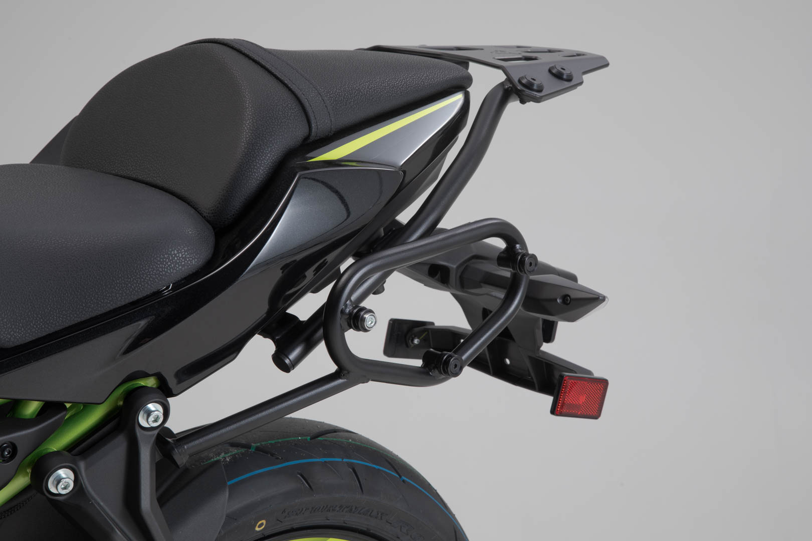 SW-Motech SLC portavion pe partea stângă - Kawasaki Z650 (16-) / Ninja 650 (16-). Figura 4