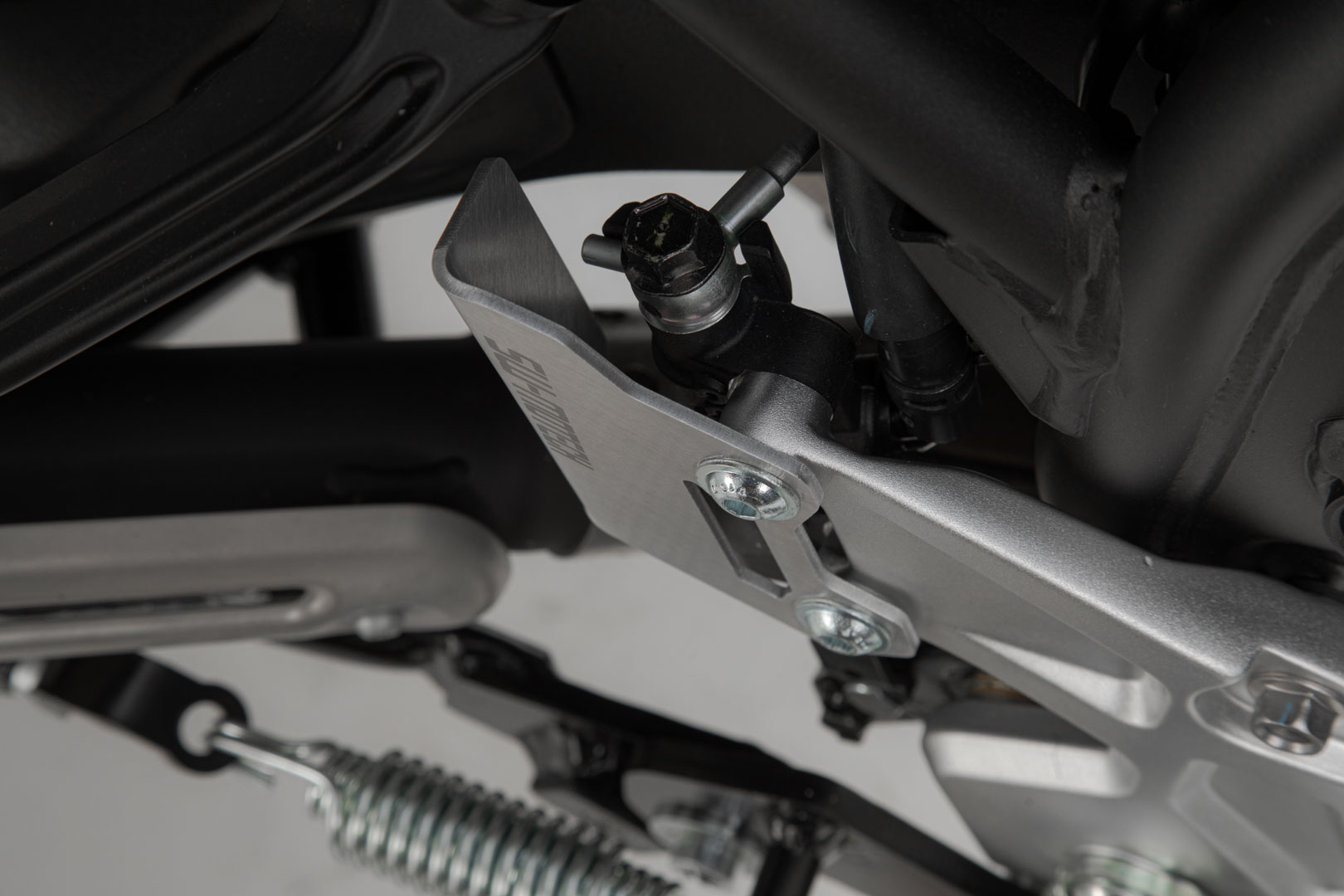 SW-Motech Protector cilindru de frână - Argintiu. Modele Yamaha Ténéré 700 (19-). Figura 4