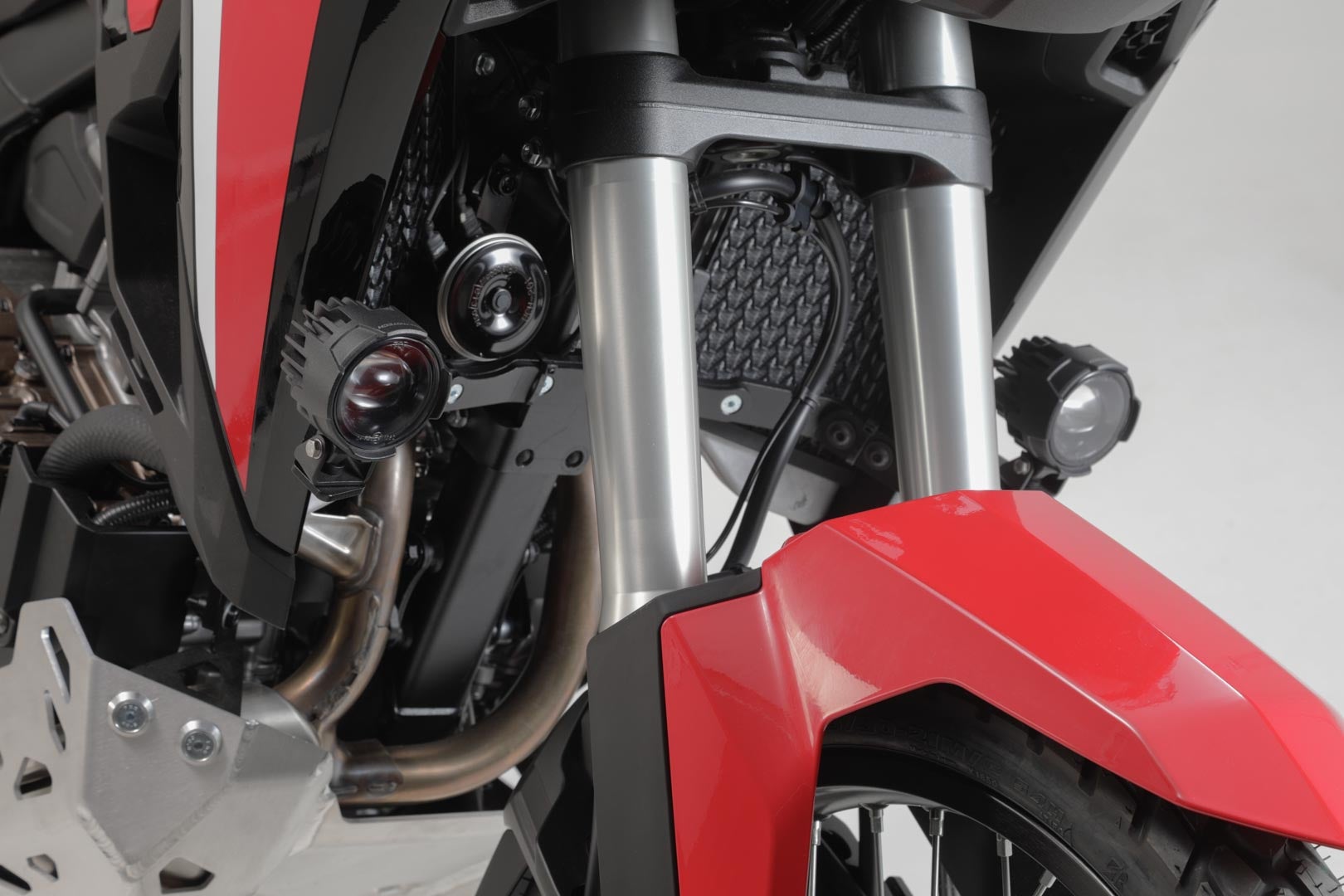 SW-Motech Suporte de luz - Preto. Honda CRF1000L Africa Twin sem SBL. Figura 4