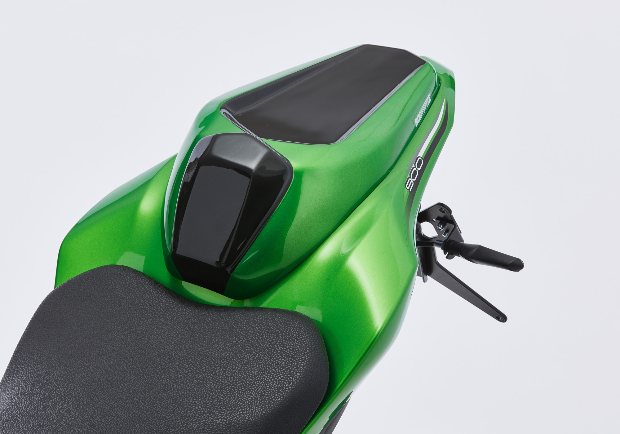 BODYSTYLE sadelöverdrag ABS-plast svart/grå Figur 1