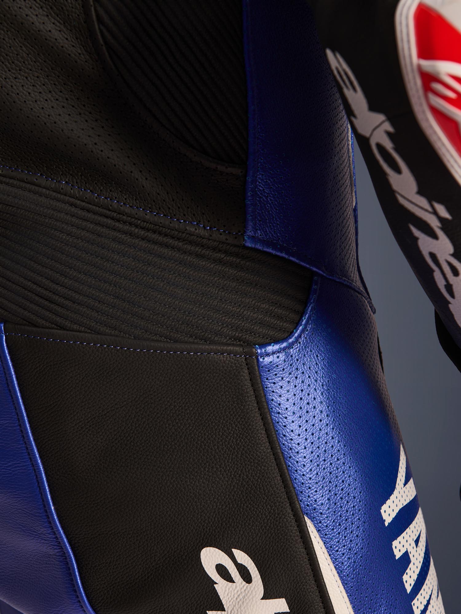 Alpinestars YAMAHA GP-R7 perforated 1- Piece Motorcycle Leather Suit 52 Figure 12