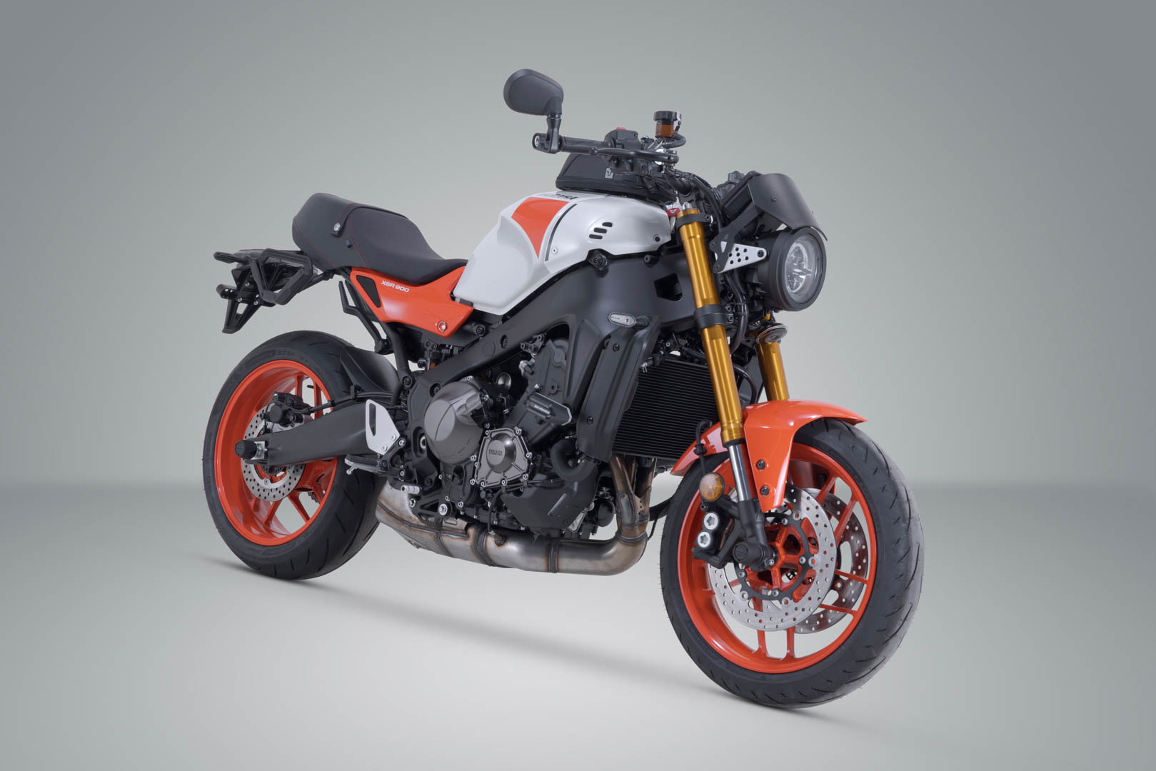 SW-Motech V-LOC Side Carrier höger - Yamaha XSR900 (21-), XSR900 GP (23-). Figur 2