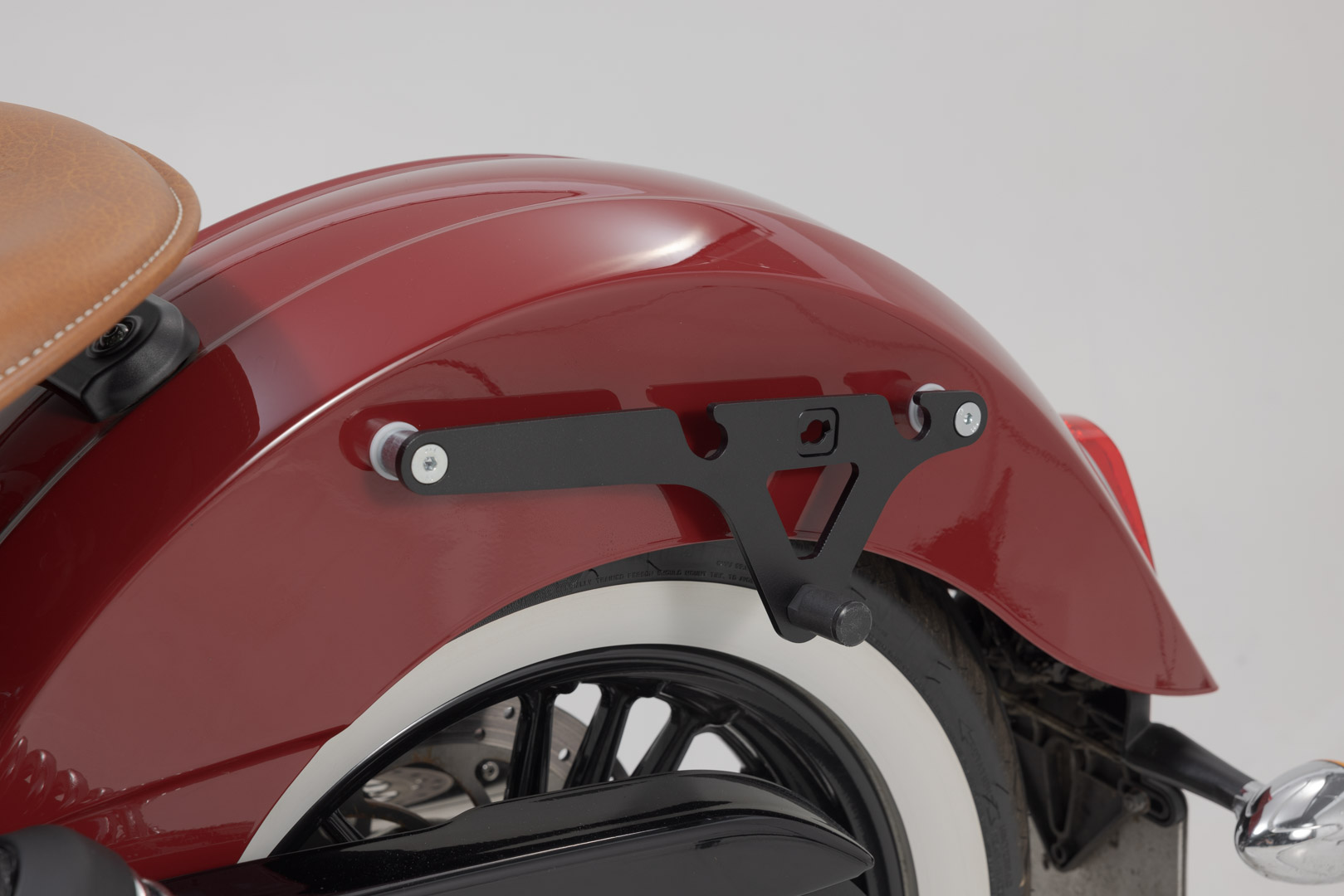 SW-Motech SLH sidobärare LH1 vänster - Indian Scout (16-). För LH1. Figur 4