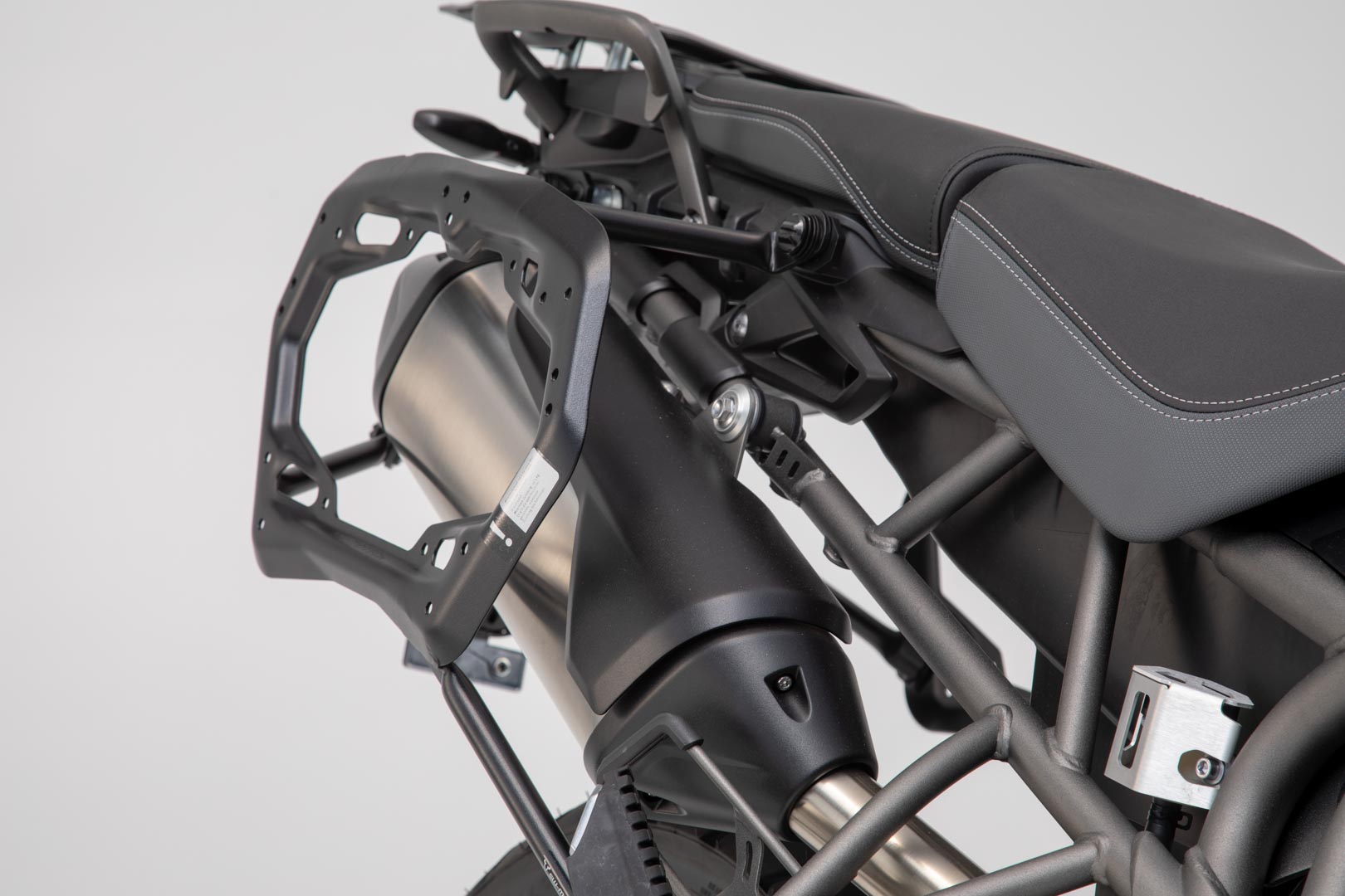 SW-Motech AERO ABS sidofallsystem - 2x25 l. Triumph Tiger 800 modeller (10-). Figur 3