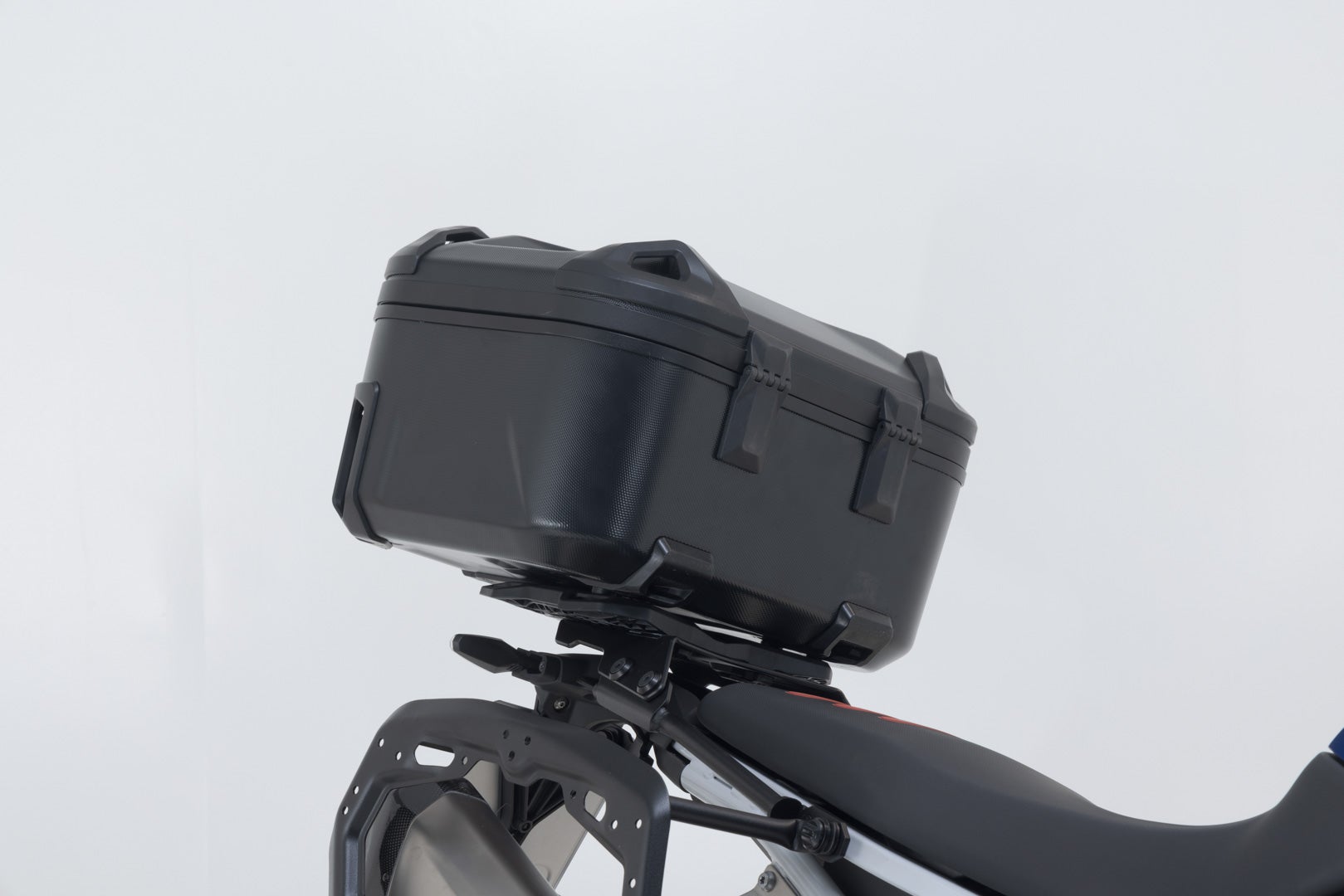 SW-Motech Adventure Set DUSC mit Topcase L - Schwarz. Moto Morini X-Cape 650 (21-). Abbildung 5
