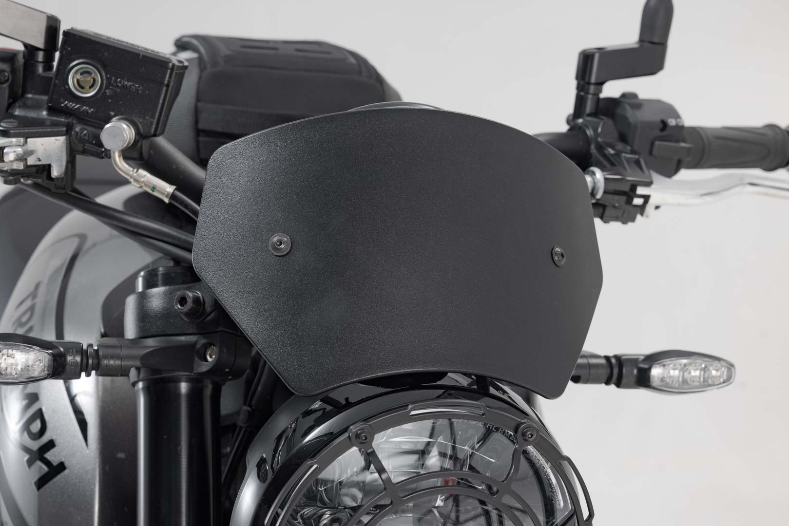 SW-Motech frontrute - Svart. Triumf Trident 660 (21-25). Figur 3