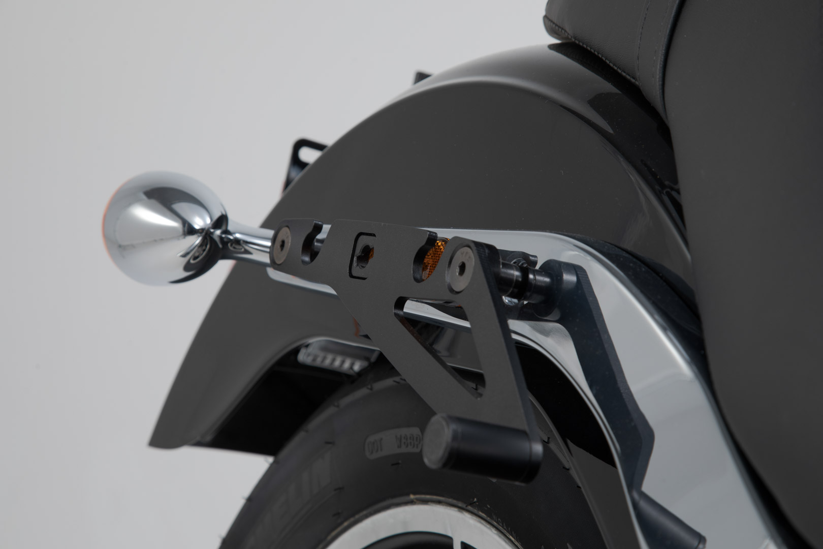 SW-Motech SLH carrier lateral LH1 dreapta - Harley-Davids. Softail Low Rider/S (17-). Pentru LH1. Figura 2