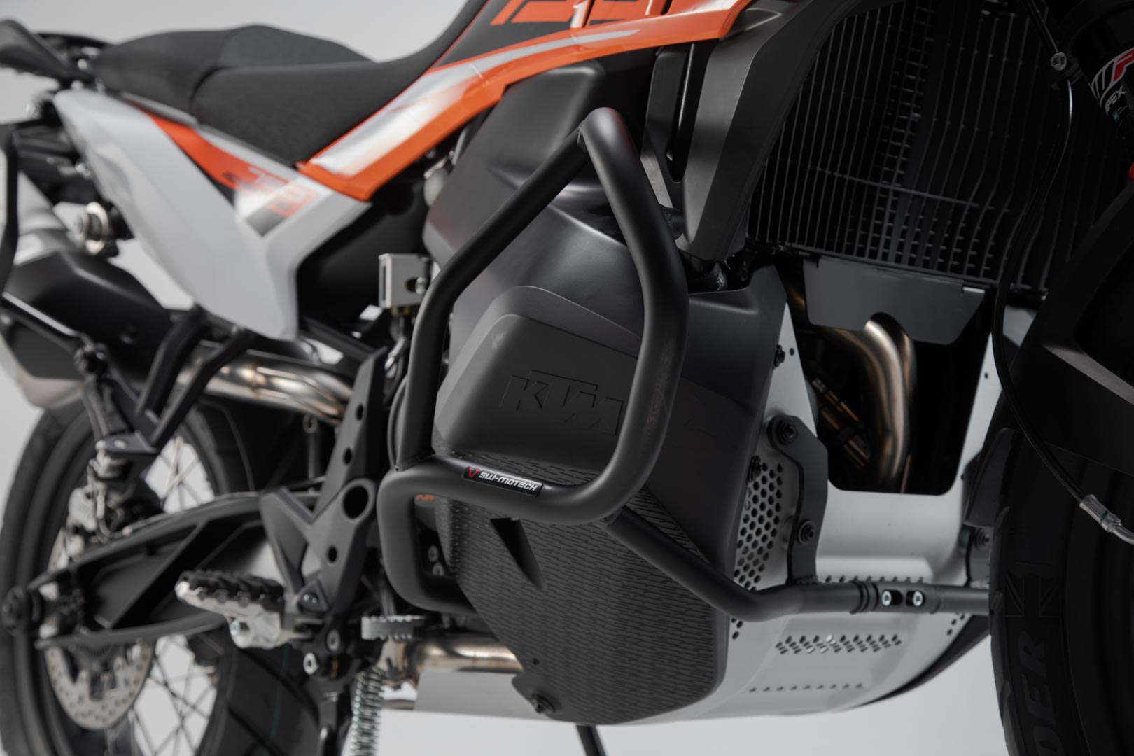 Set SW-Motech Adventure Protection - Negru. KTM 790 Adv/R (19-), 890 Adv/R (20-22). Figura 2