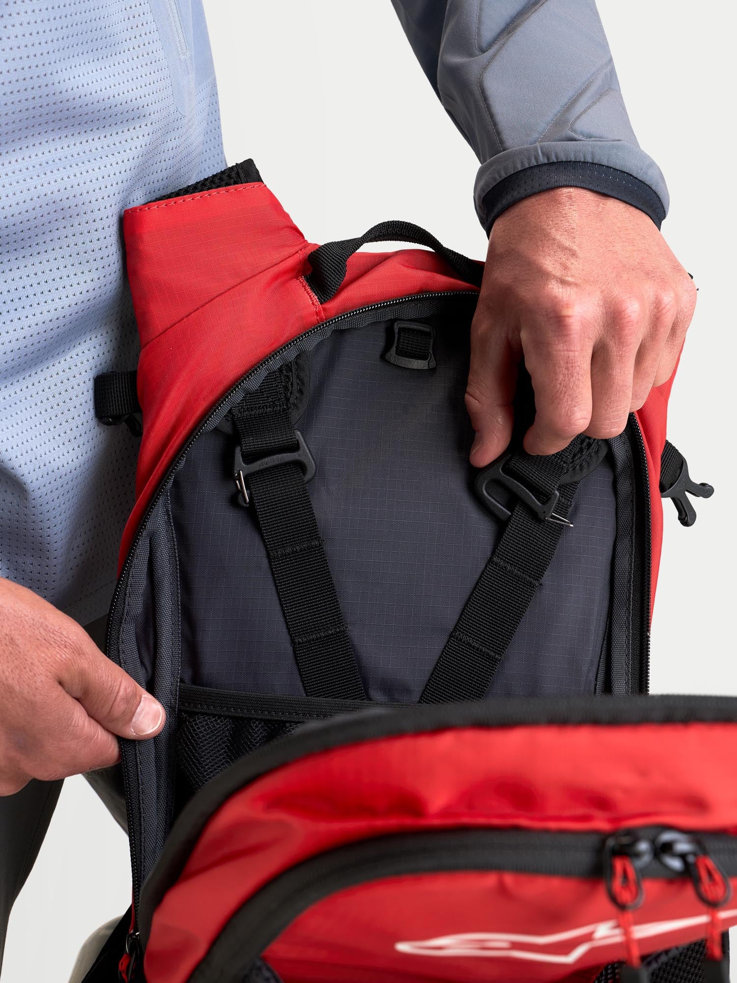 Alpinestars AT-9 Motorradrucksack schwarz/rot Abbildung 10