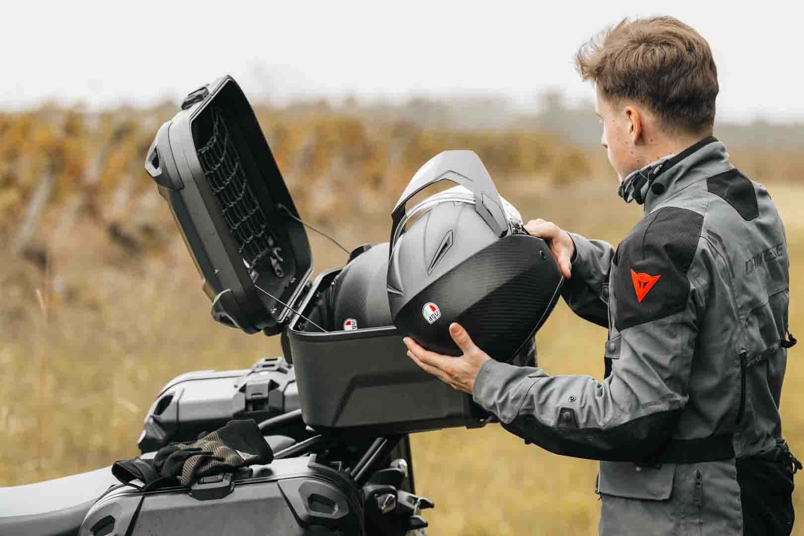 Cutia superioară SW-Motech DUSC XL - Neagră. 55 l. ABS. Figura 4